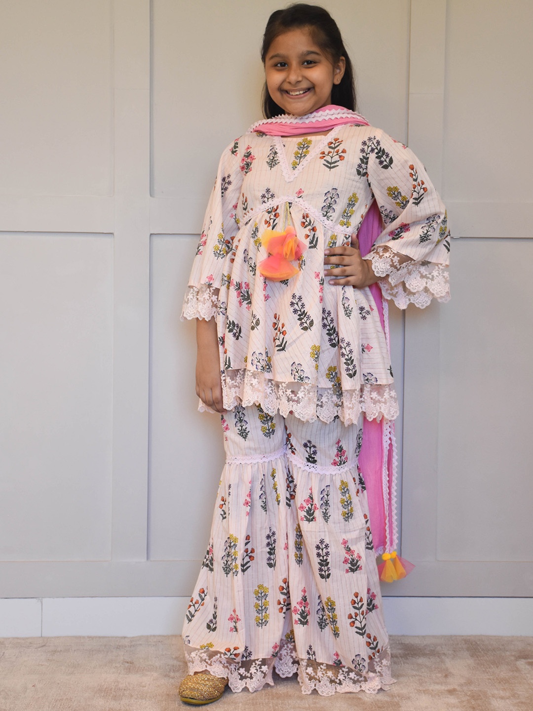 

Fayon Kids Girls Floral Printed Pure Cotton Kurta with Sharara & Dupatta, White