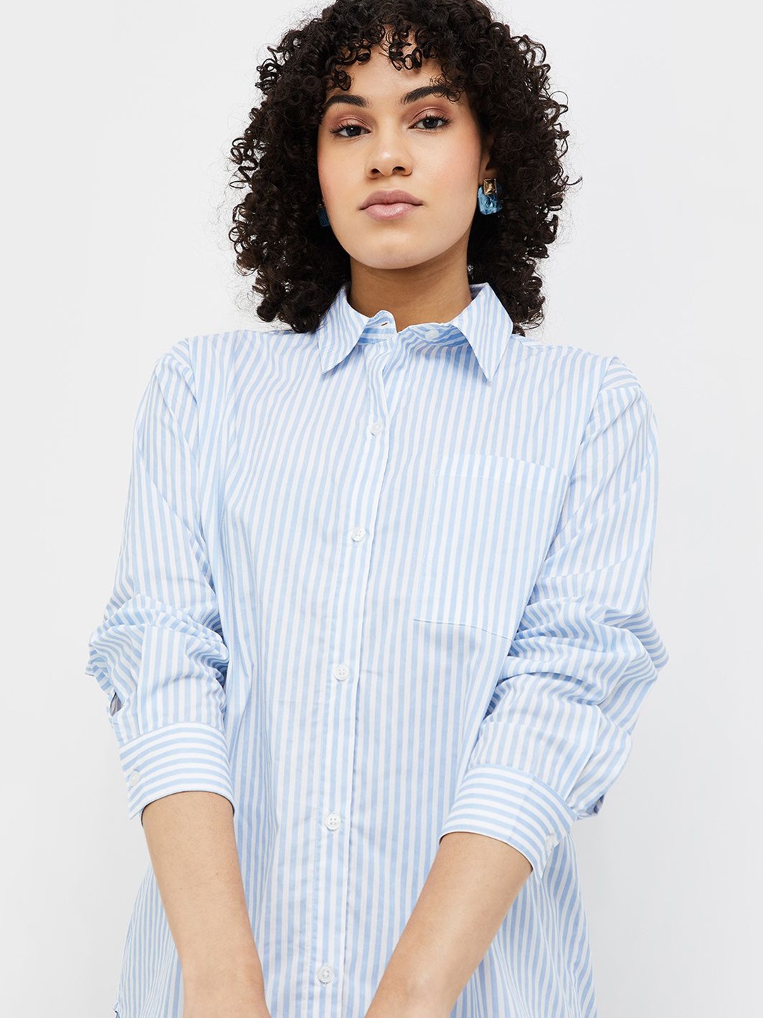 

Ginger by Lifestyle Vertical Stripes Cotton Causal Shirt, Blue