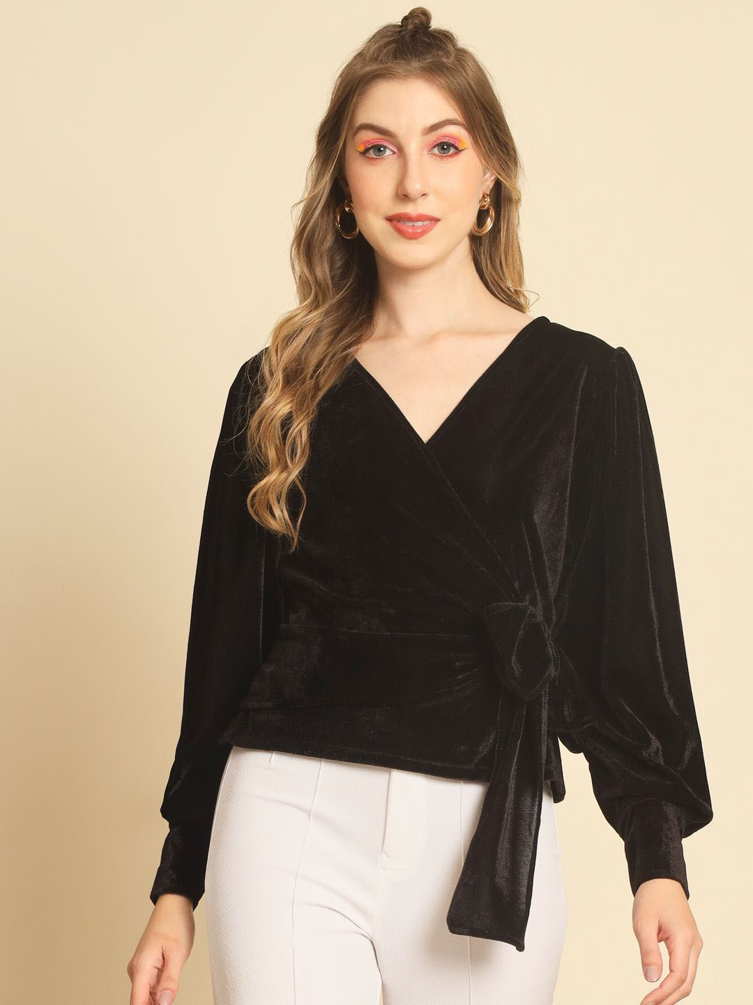

TANDUL Solid V-Neck Velvet Wrap Top, Black