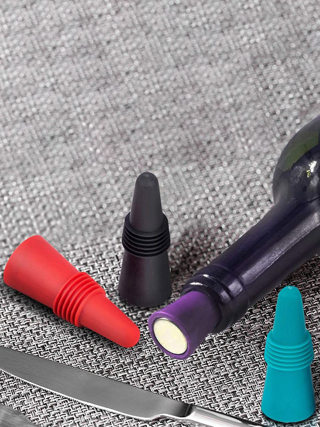 

P-Plus International Blue & Red 4 Pieces Silicone Bottle Stoppers