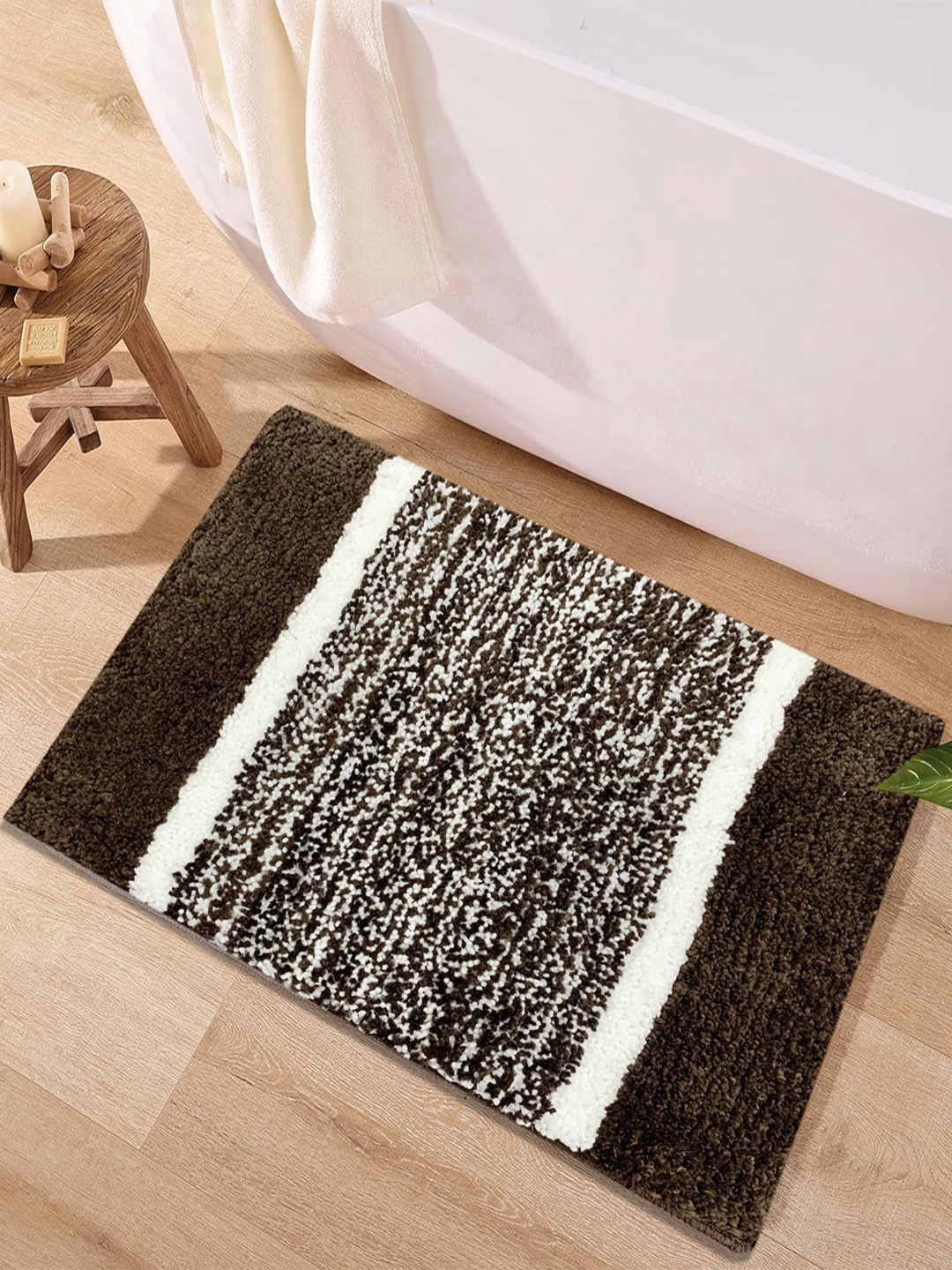 

LUXEHOME INTERNATIONAL Brown Anti-Skid Bath Rugs