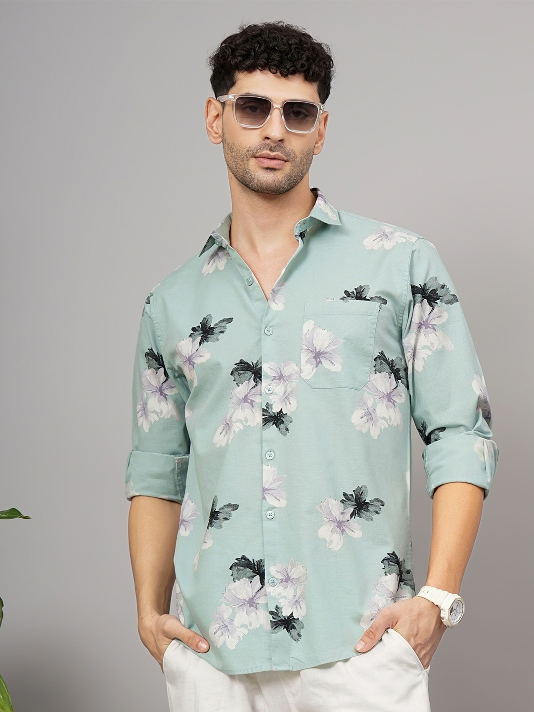 

PAUL STREET Green & White Standard Slim Fit Floral Printed Casual Shirt