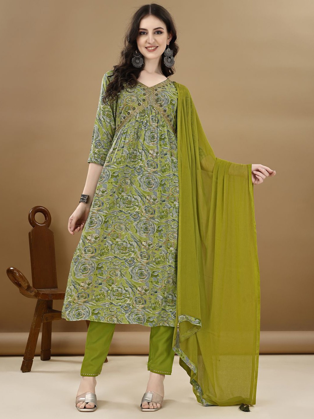 

KALINI Floral Embroidered V-Neck Anarkali Kurta with Trousers & Dupatta, Green