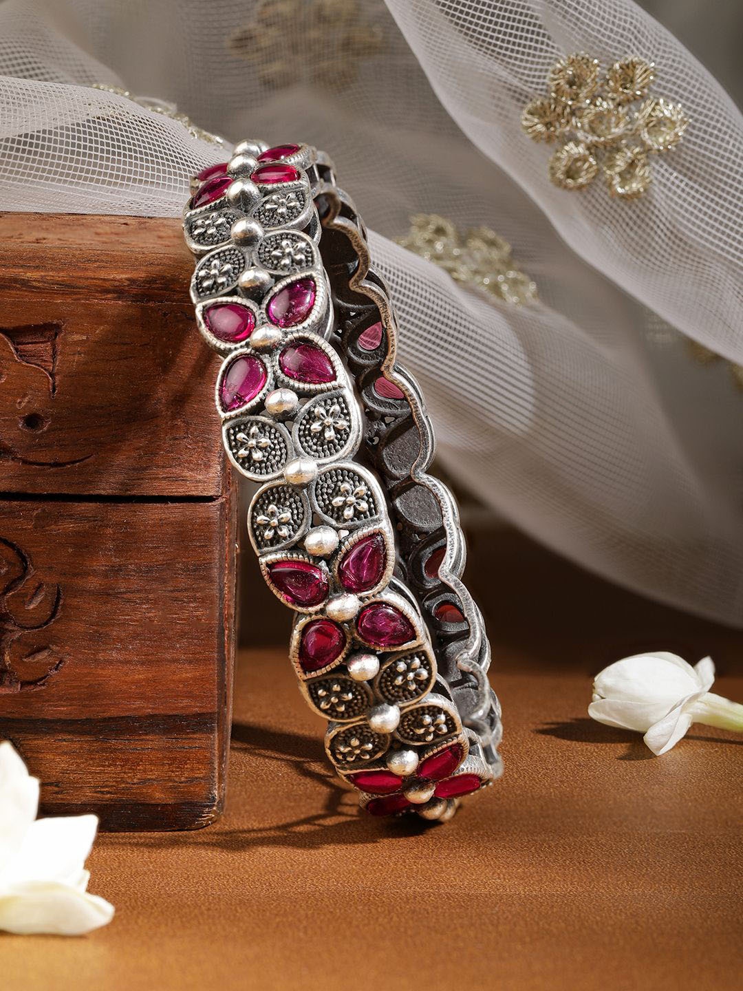 

Rubans Rhodium Plated Oxidised American Diamond Silver Bangles