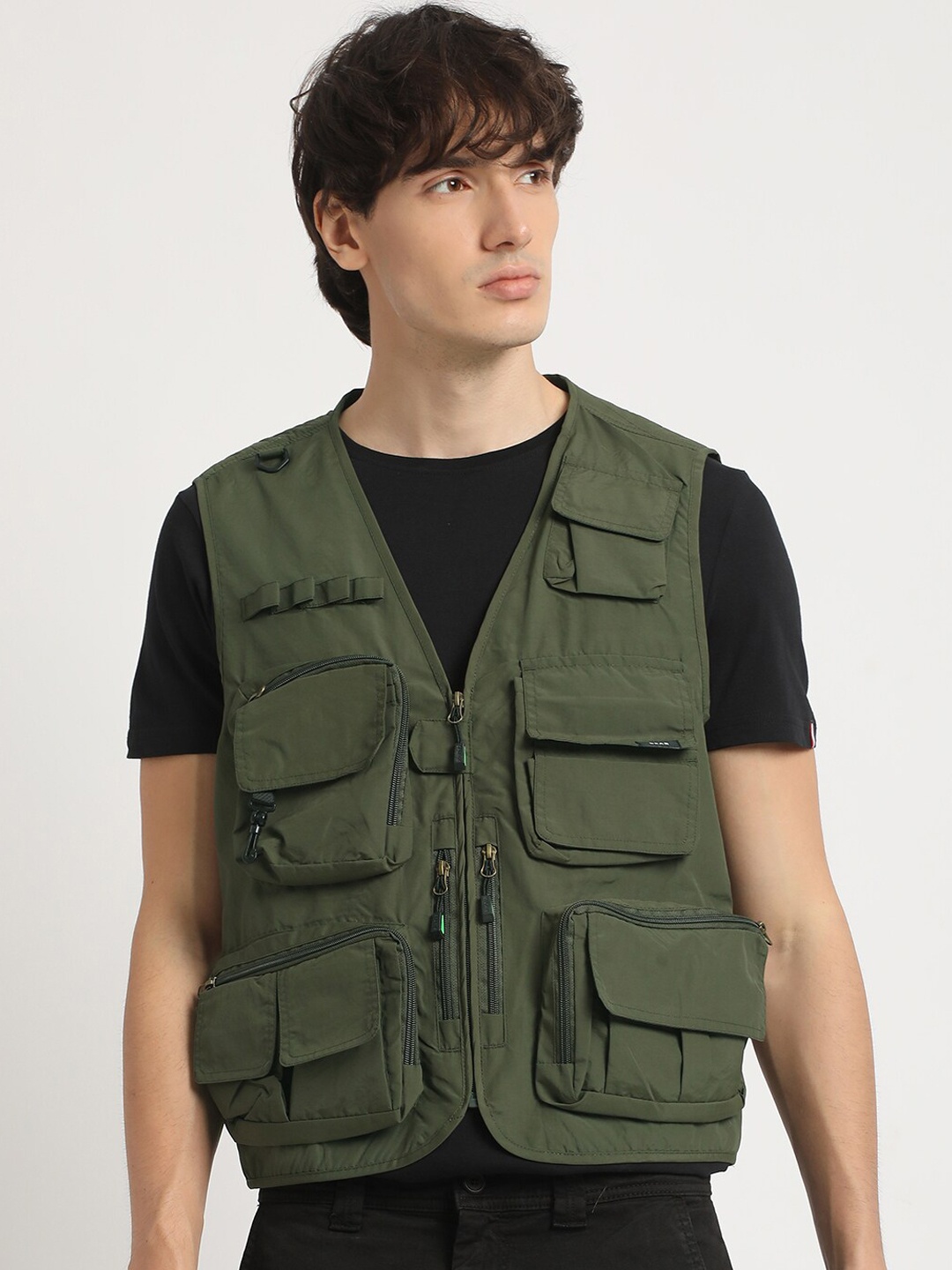

THE BEAR HOUSE Collarless Sleeveless Utility Tailored Jacket, Olive