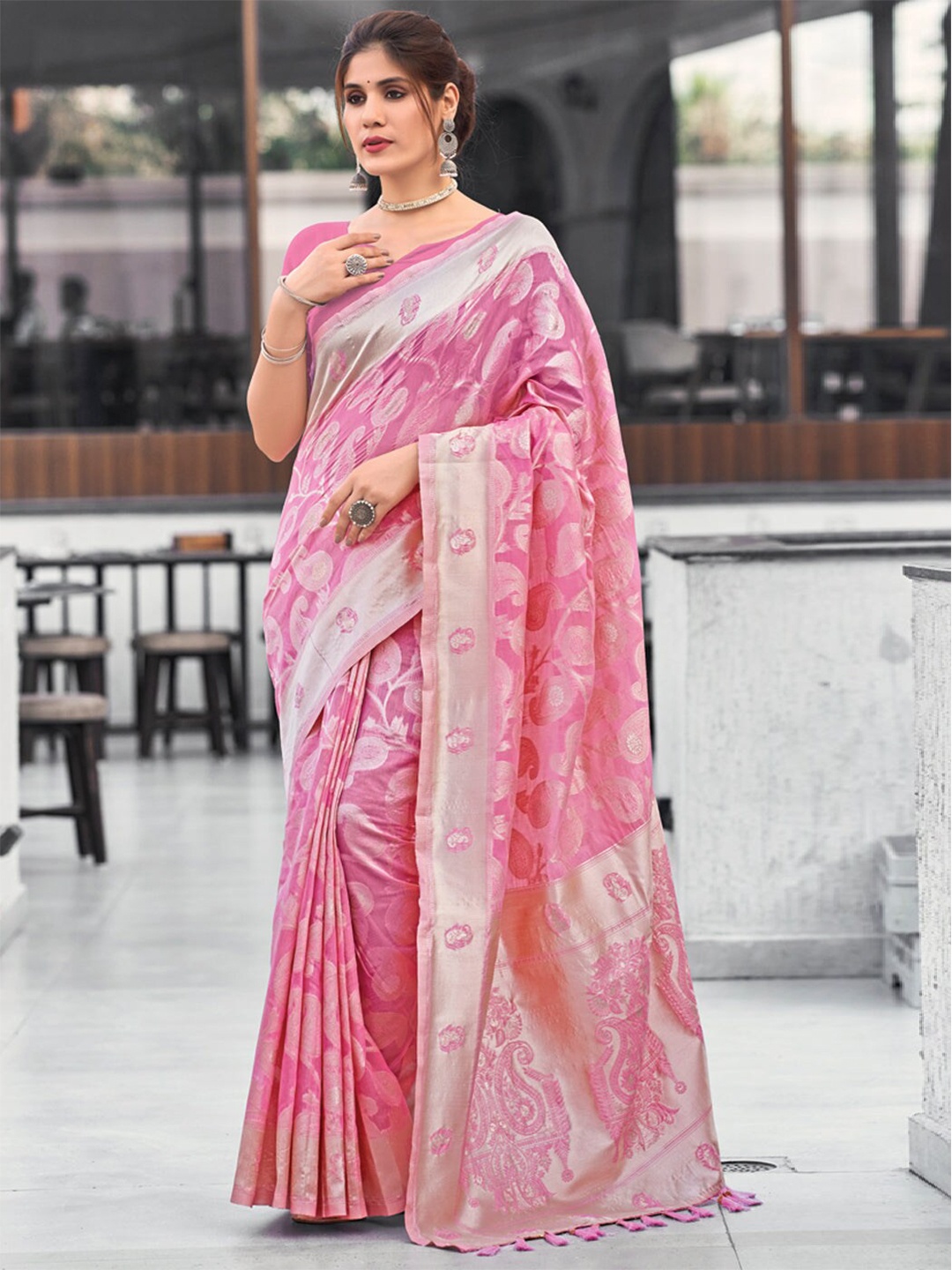 

MySilkLove Woven Design Zari Pure Linen Saree, Pink