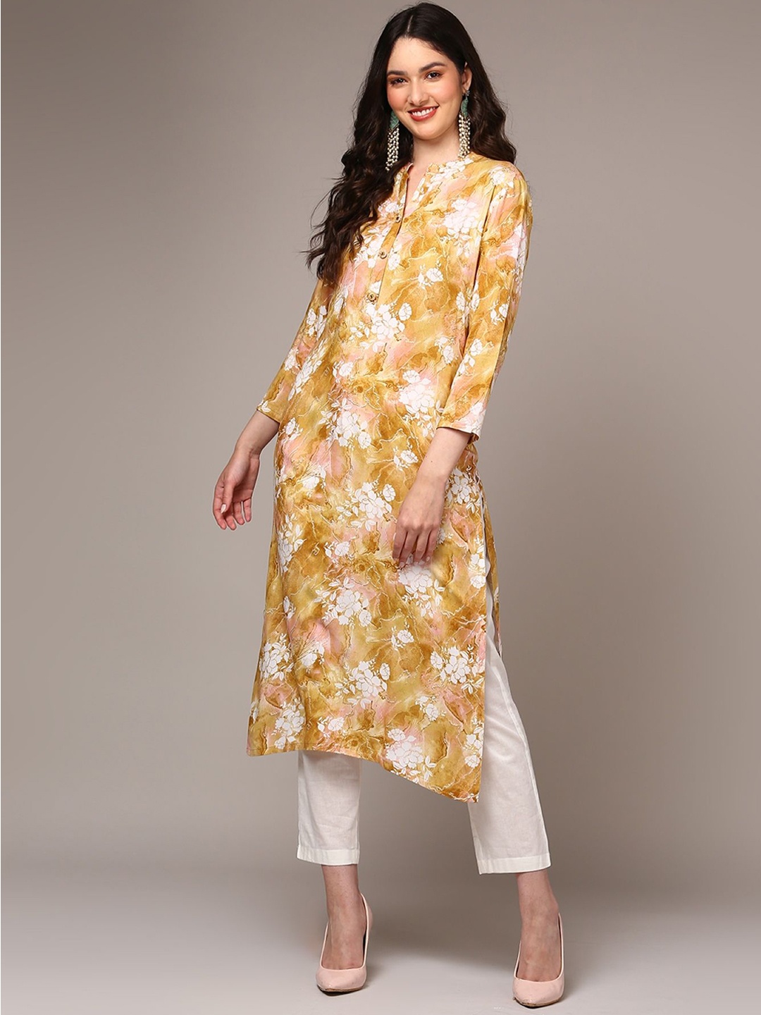 

KALINI Mandarin Collar Floral Printed Straight Kurta, Yellow