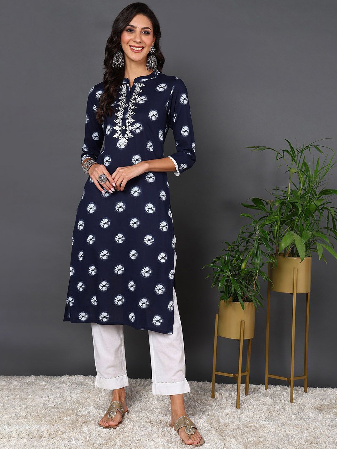 

KALINI Ethnic Motifs Printed Mandarin Collar Cotton Straight Kurta, Navy blue