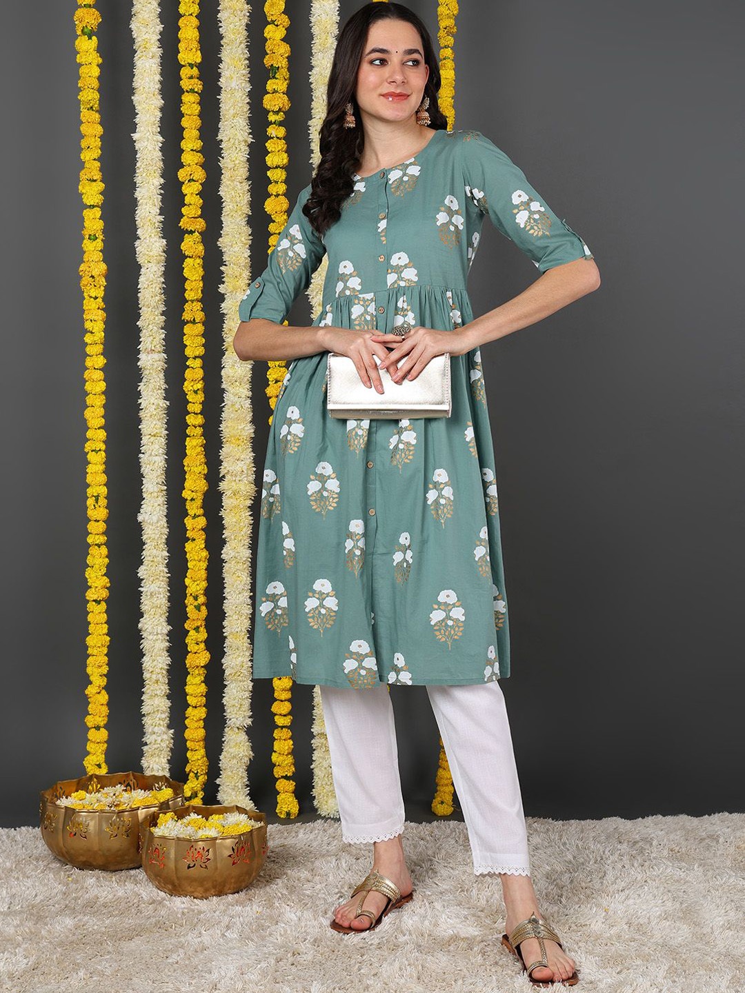 

KALINI Floral Printed Cotton Kurta, Green