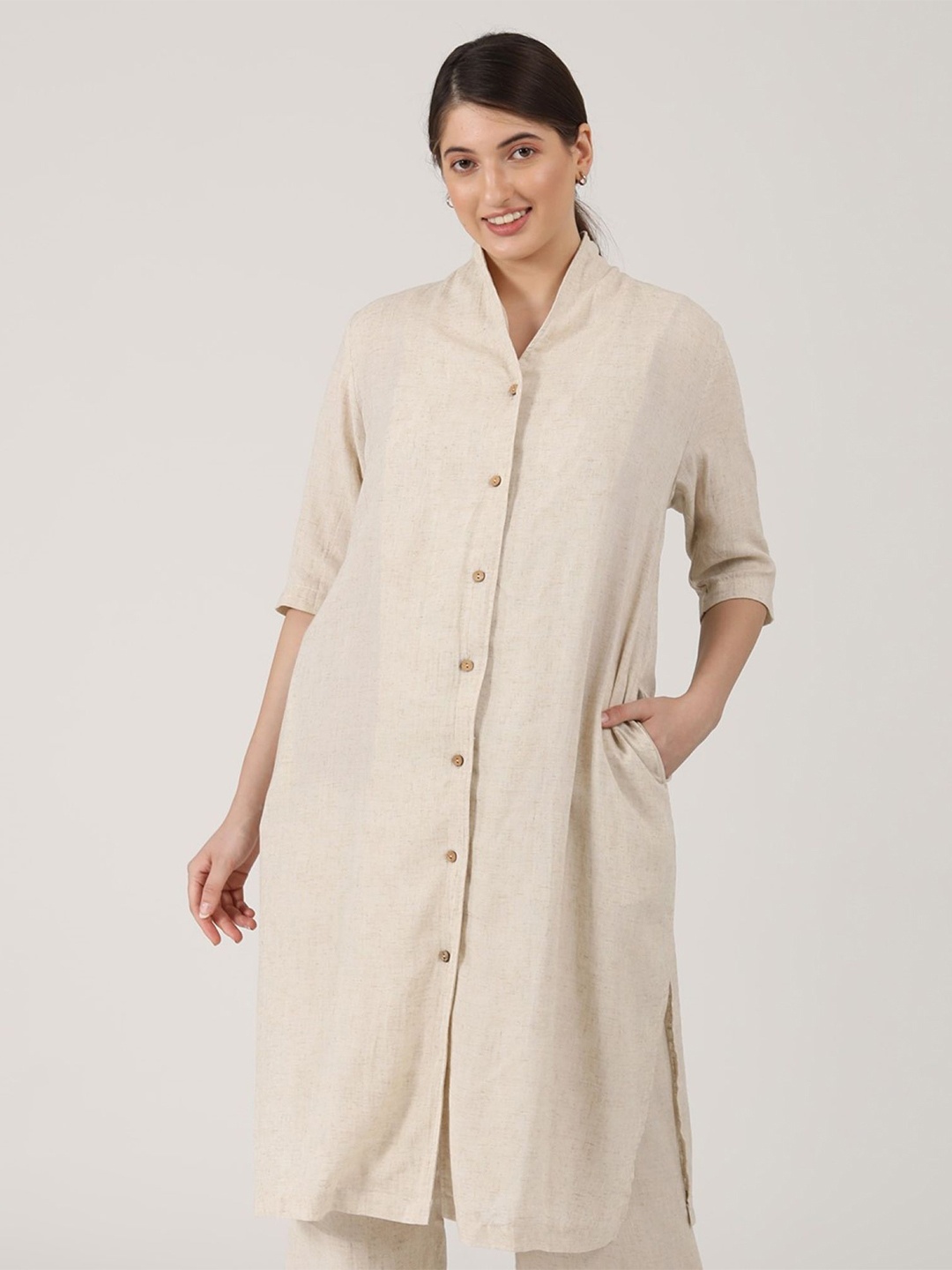 

Saltpetre Linen Solid Cowl Neck Kurti, Beige