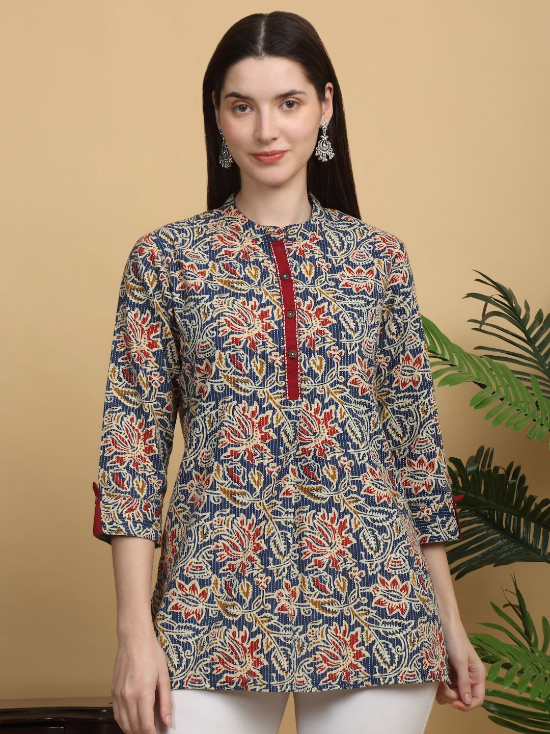 

KALINI Floral Print Mandarin Collar Cotton Kurti, Blue