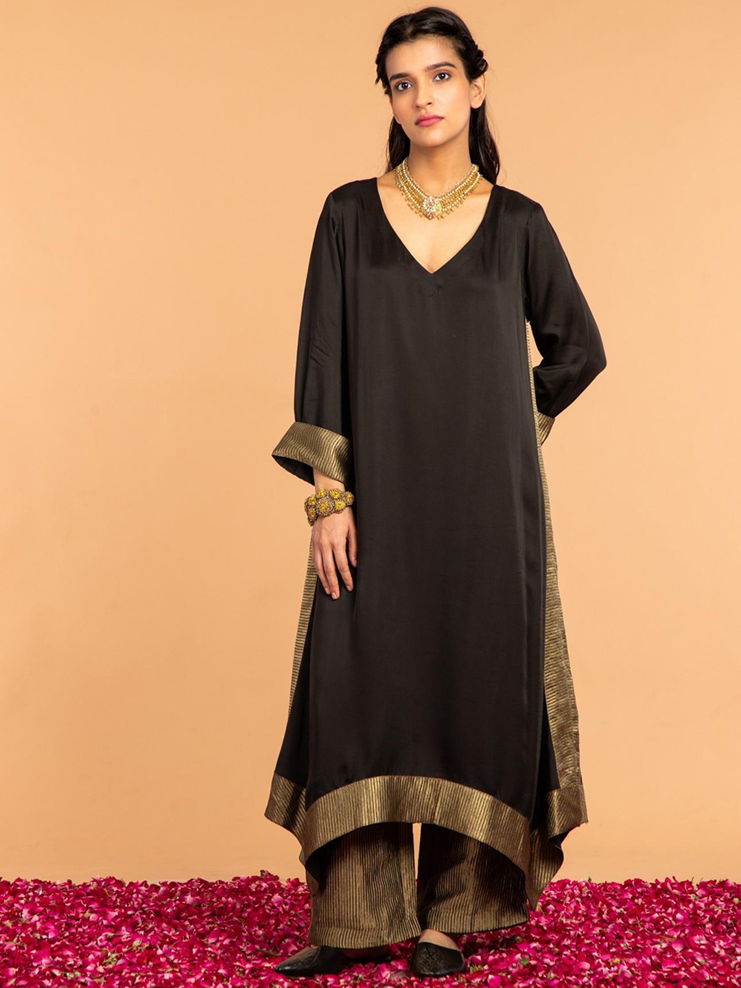 

VASSTRAM V-Neck Flared Sleeves Gotta Patti Satin A-Line Kurta, Black