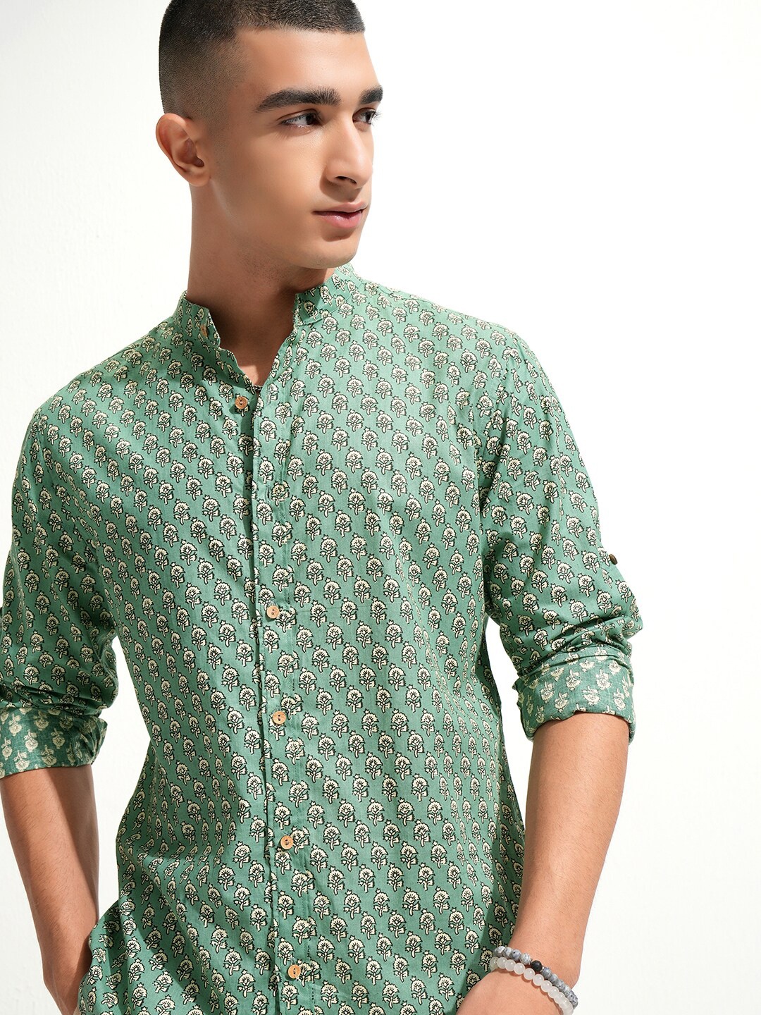 

HIGHLANDER Men Mandarin Collar Full Sleeves Shirt, Turquoise blue