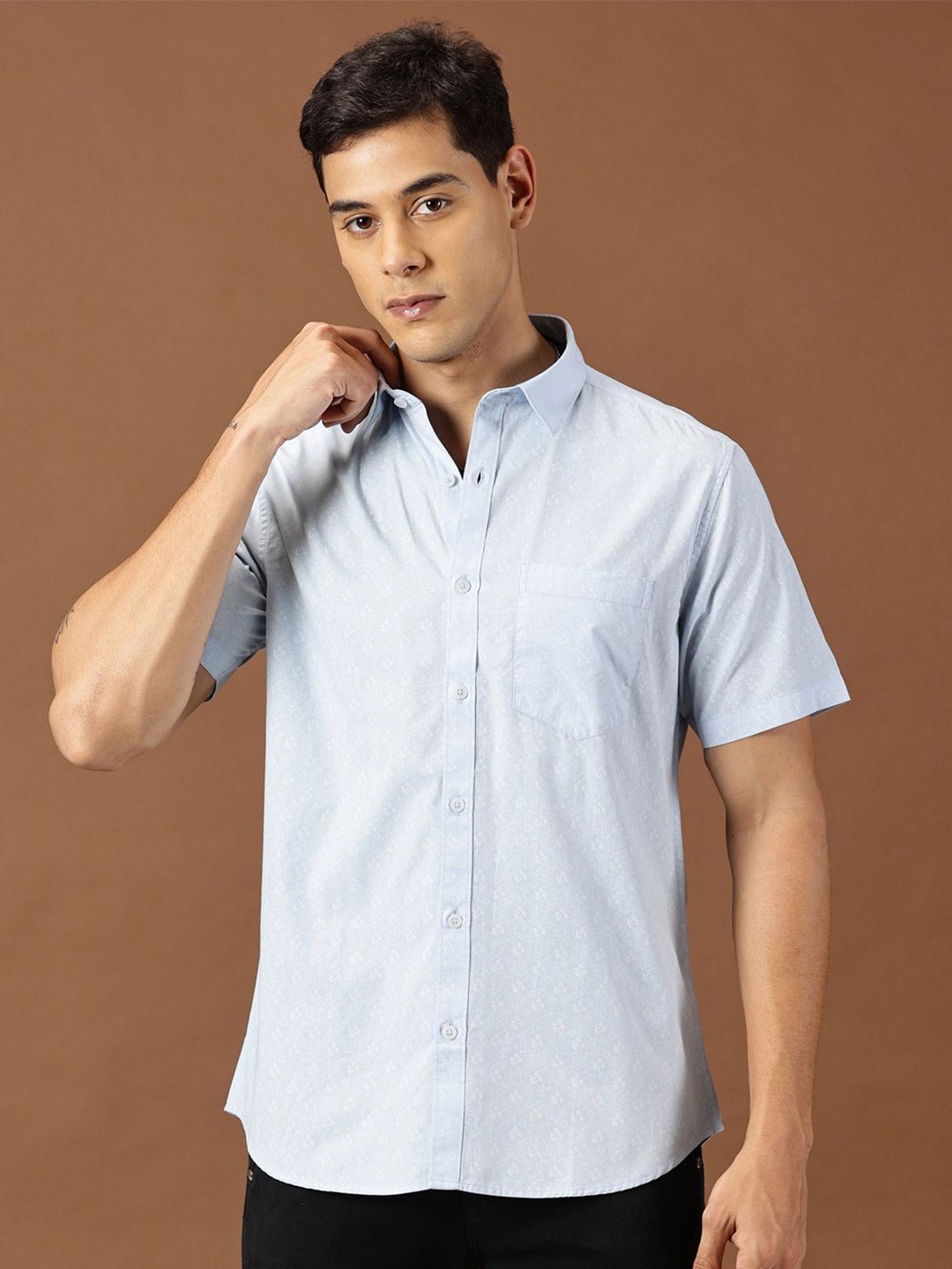 

INVICTUS Original Slim Fit Floral Printed Spread Collar Pure Cotton Casual Shirt, Blue