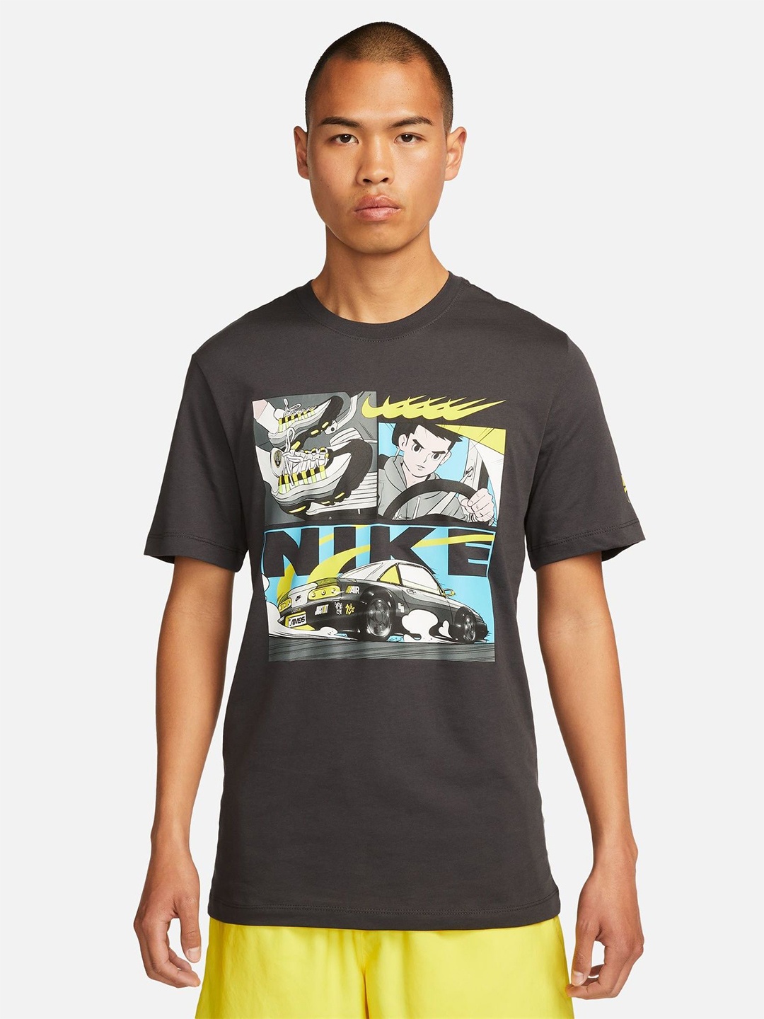 

Nike Sportswear Men's Round Neck T-Shirt, Black
