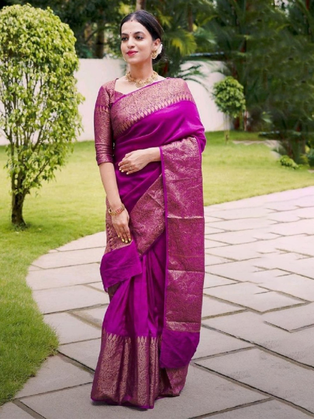 

KALINI Woven Design Zari Pure Silk Banarasi Saree, Pink