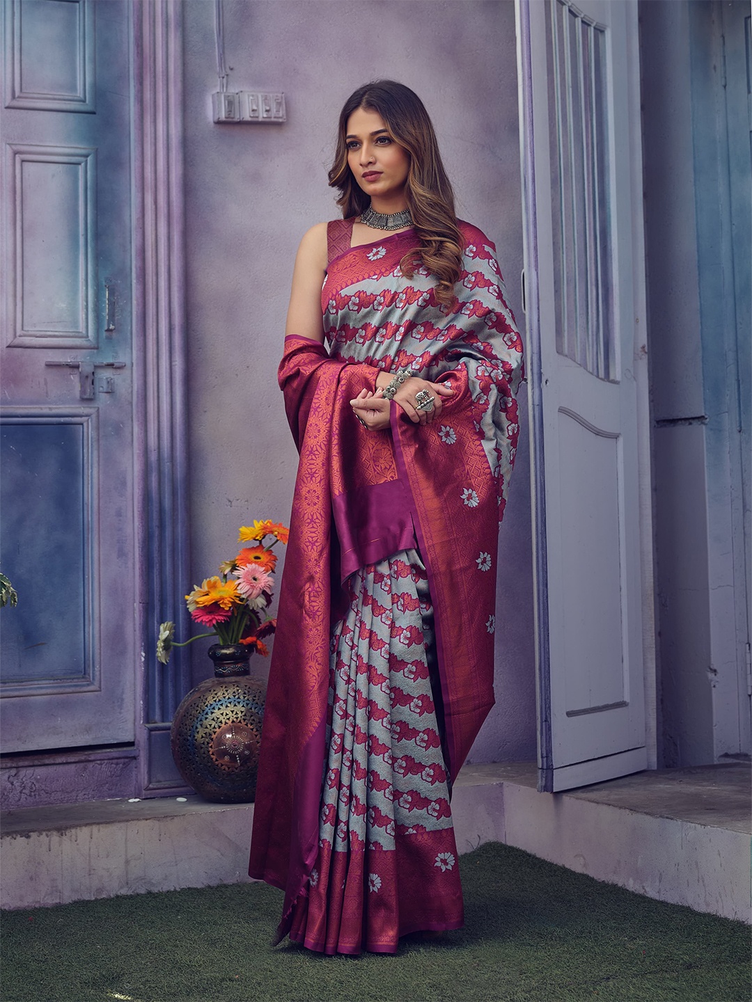 

KALINI Woven Design Zari Pure Silk Banarasi Saree, Sea green