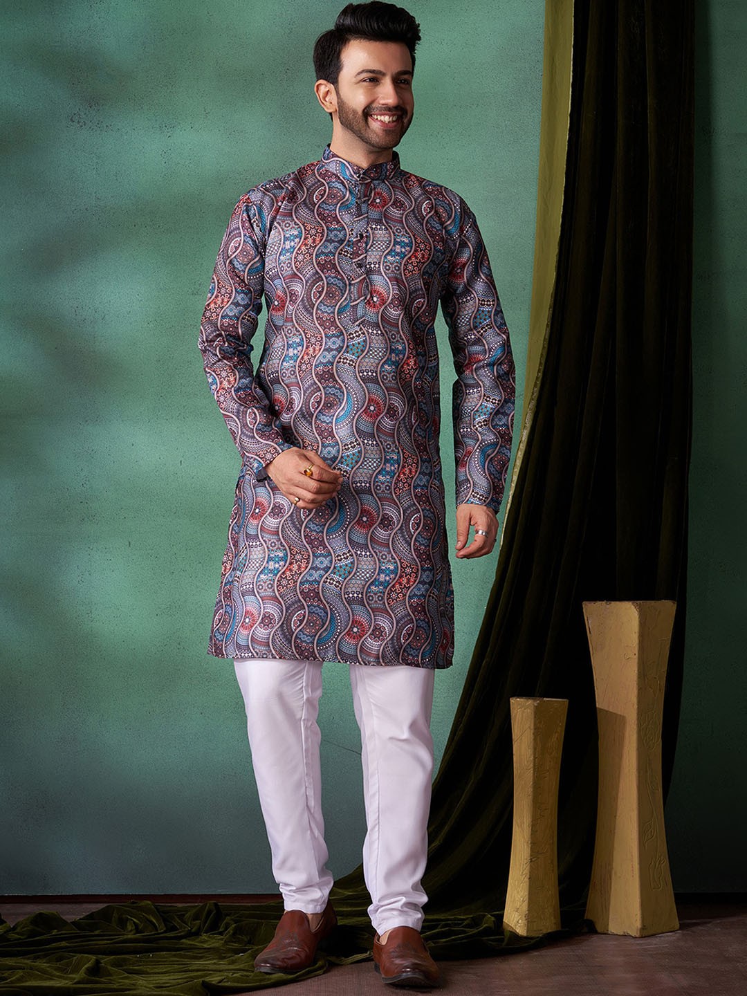 

Fashion FRICKS Geometric Woven Design Thread Work A-Line Kurta, Red