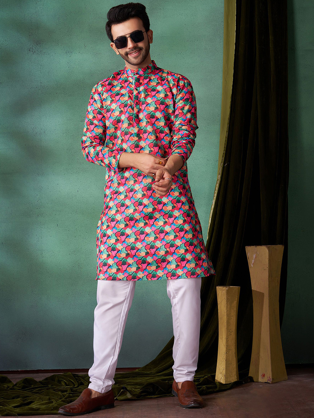 

Fashion FRICKS Floral Printed Thread Mandarin Collar Cotton Straight Kurta, Pink