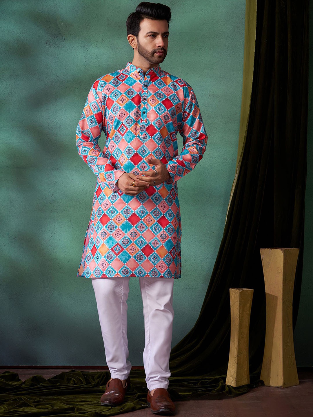 

Fashion FRICKS Geometric Printed Thread Work A-Line Kurta, Red
