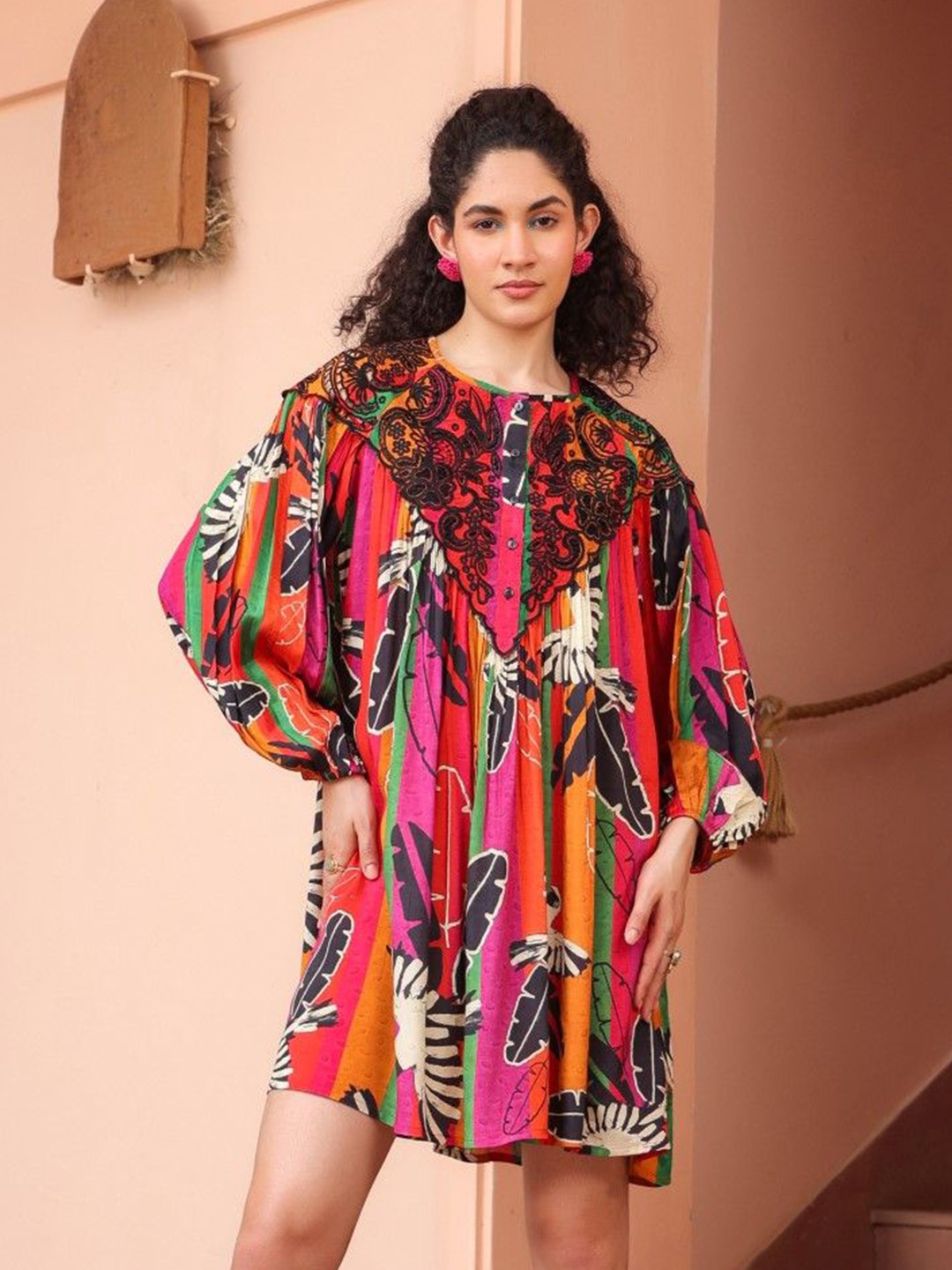 

Nyaro Round Neck Flared Print Flutter Sleeve A-Line Dress, Pink