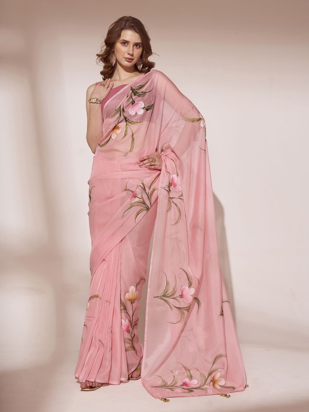 

MySilkLove Floral Saree With Blouse Piece, Pink