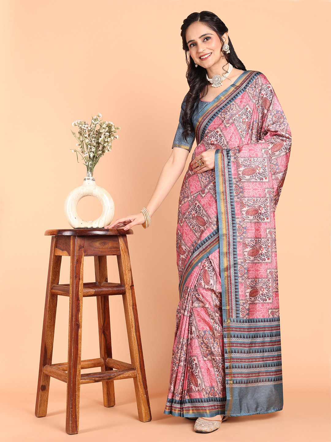 

KAZIA Ethnic Motifs Ready to Wear Saree, Pink