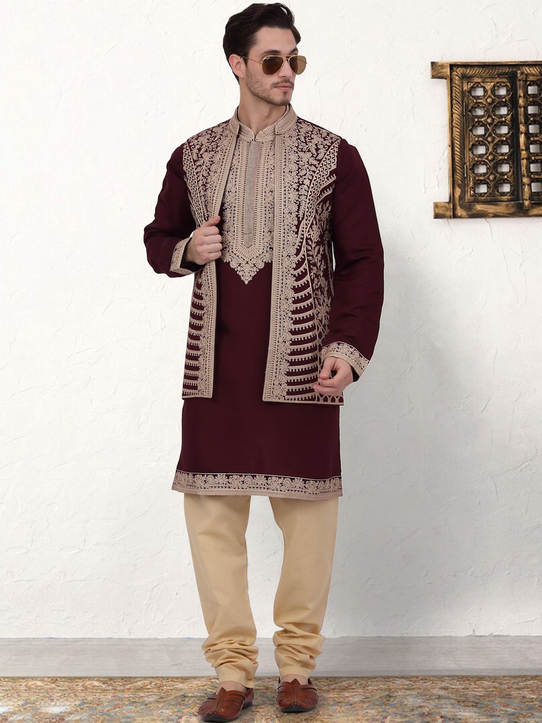 

Jompers Ethnic Motifs Embroidered Regular Chikankari Kurta with Churidar, Maroon