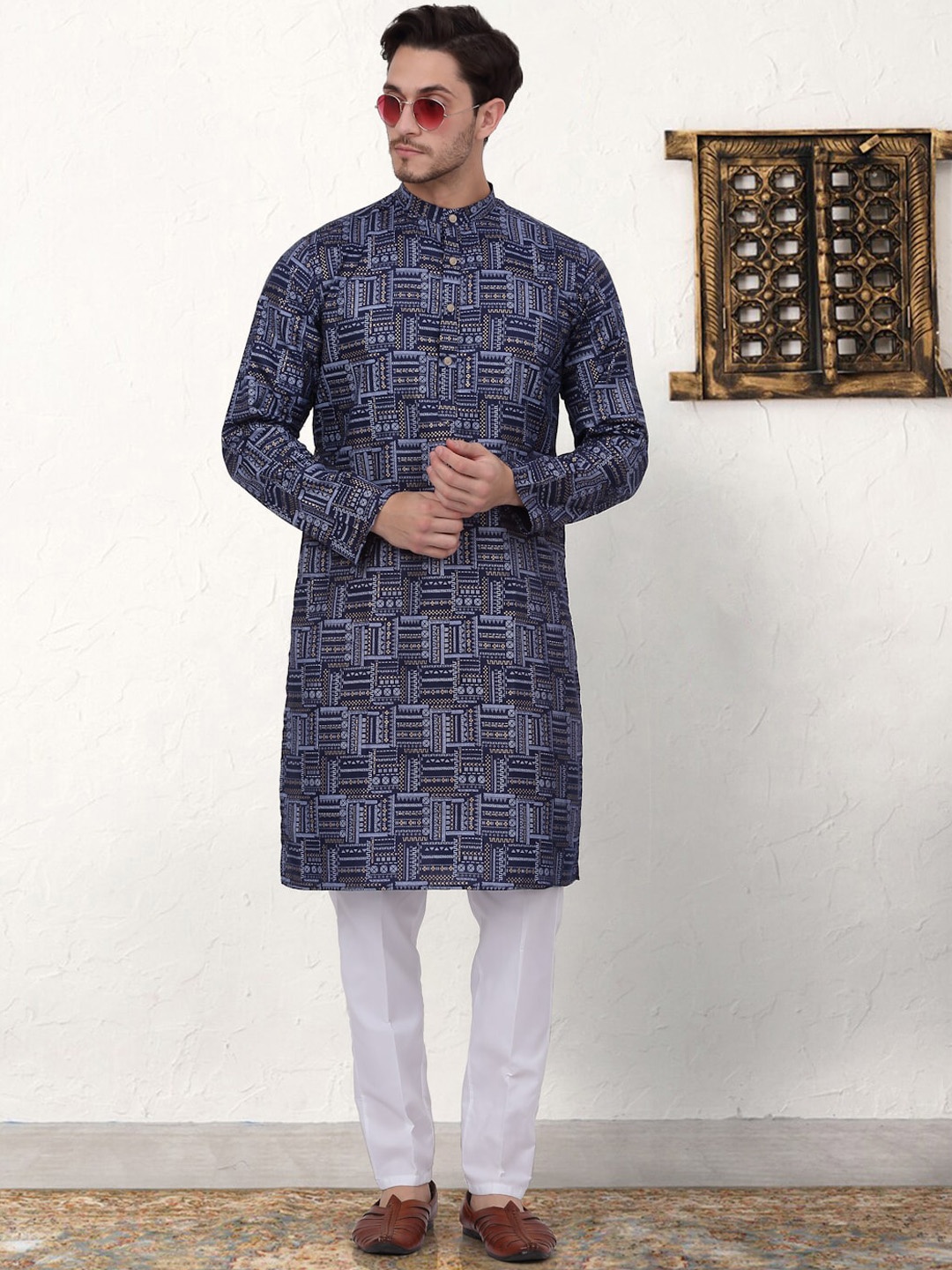 

Jompers Printed Mandarin Collar Regular Kurta with Pyjamas, Navy blue