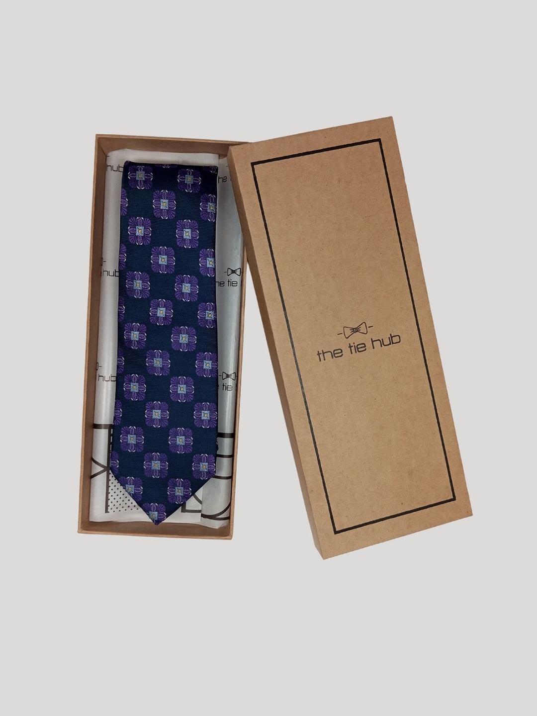 

The Tie Hub Men Floral Woven Design Silk Broad Tie, Navy blue