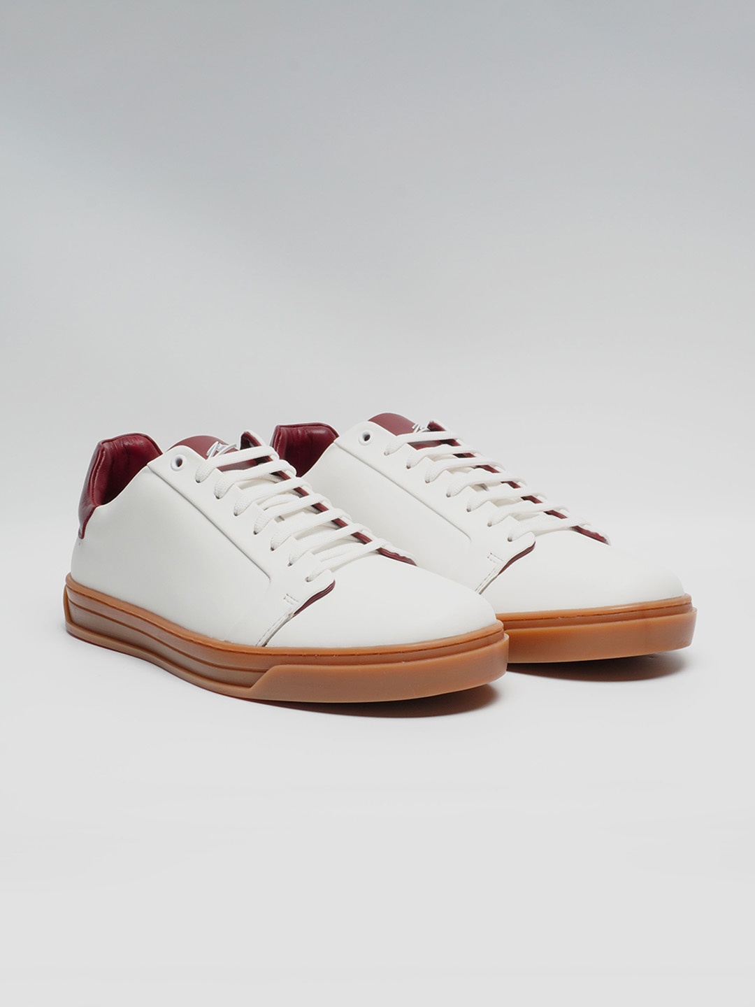 

ZEESH Men Colourblocked Leather Sneakers, Burgundy