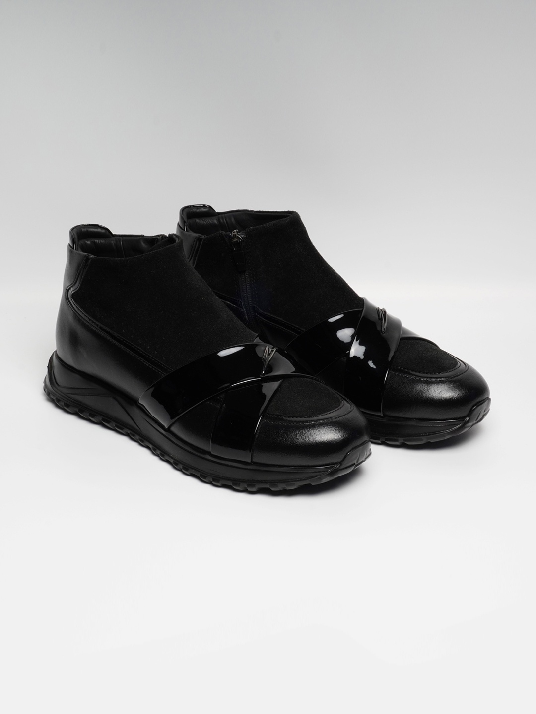 

ZEESH Men Leather Slip-On Sneakers, Black