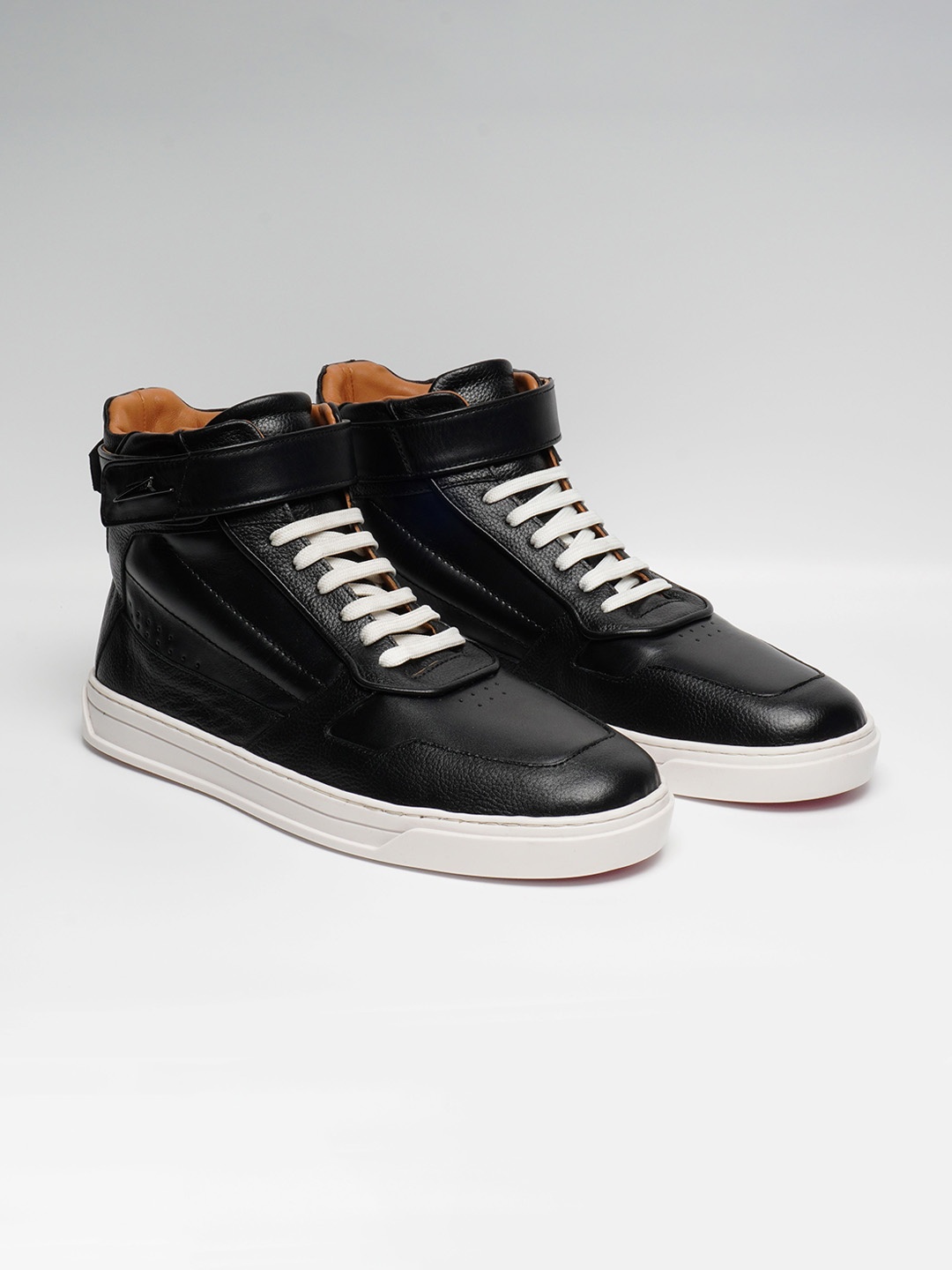 

ZEESH Men Round Toe Lightweight Leather Sneakers, Black