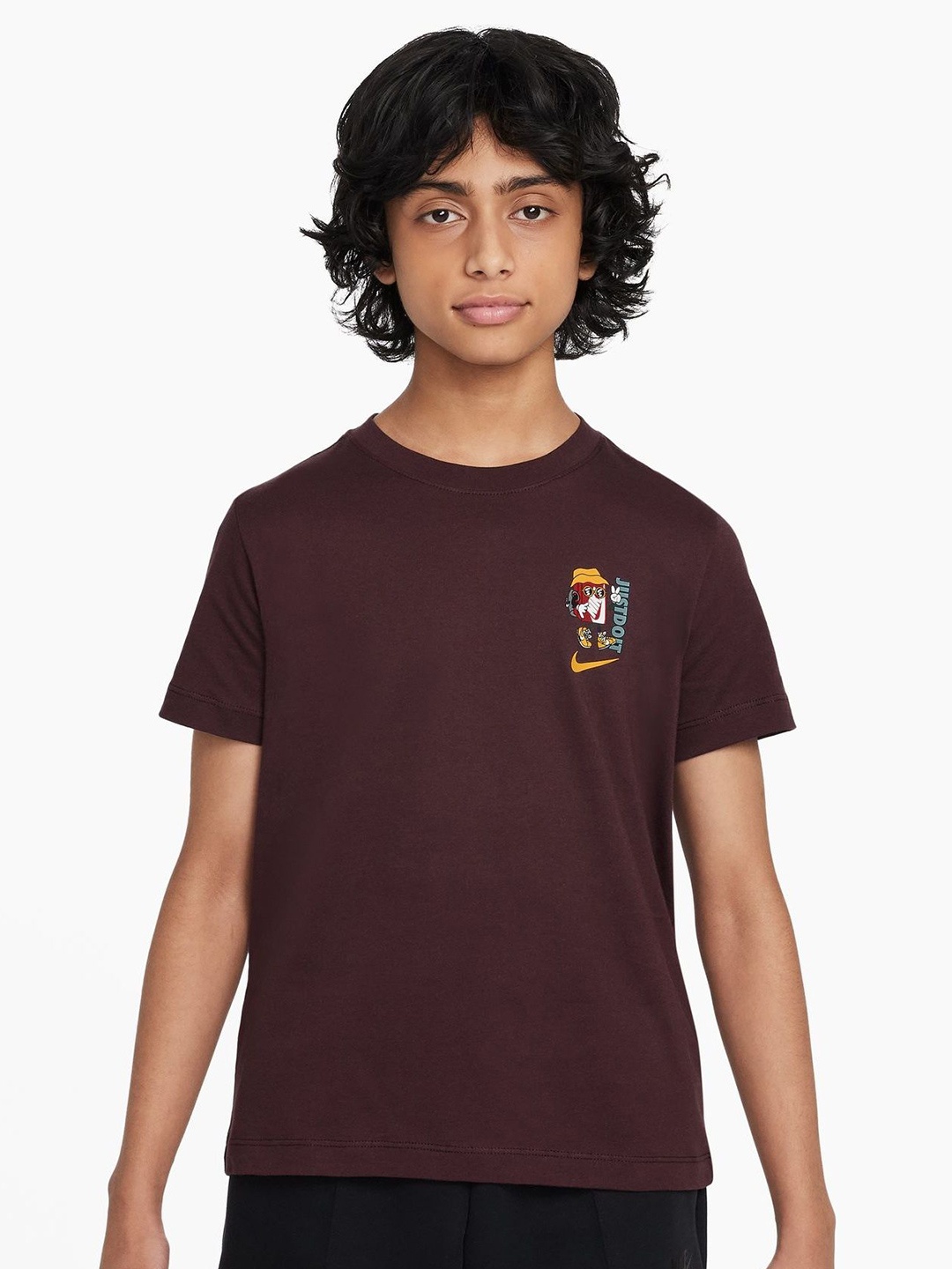 

Nike Sportswear Boys Round Neck T-Shirt, Brown