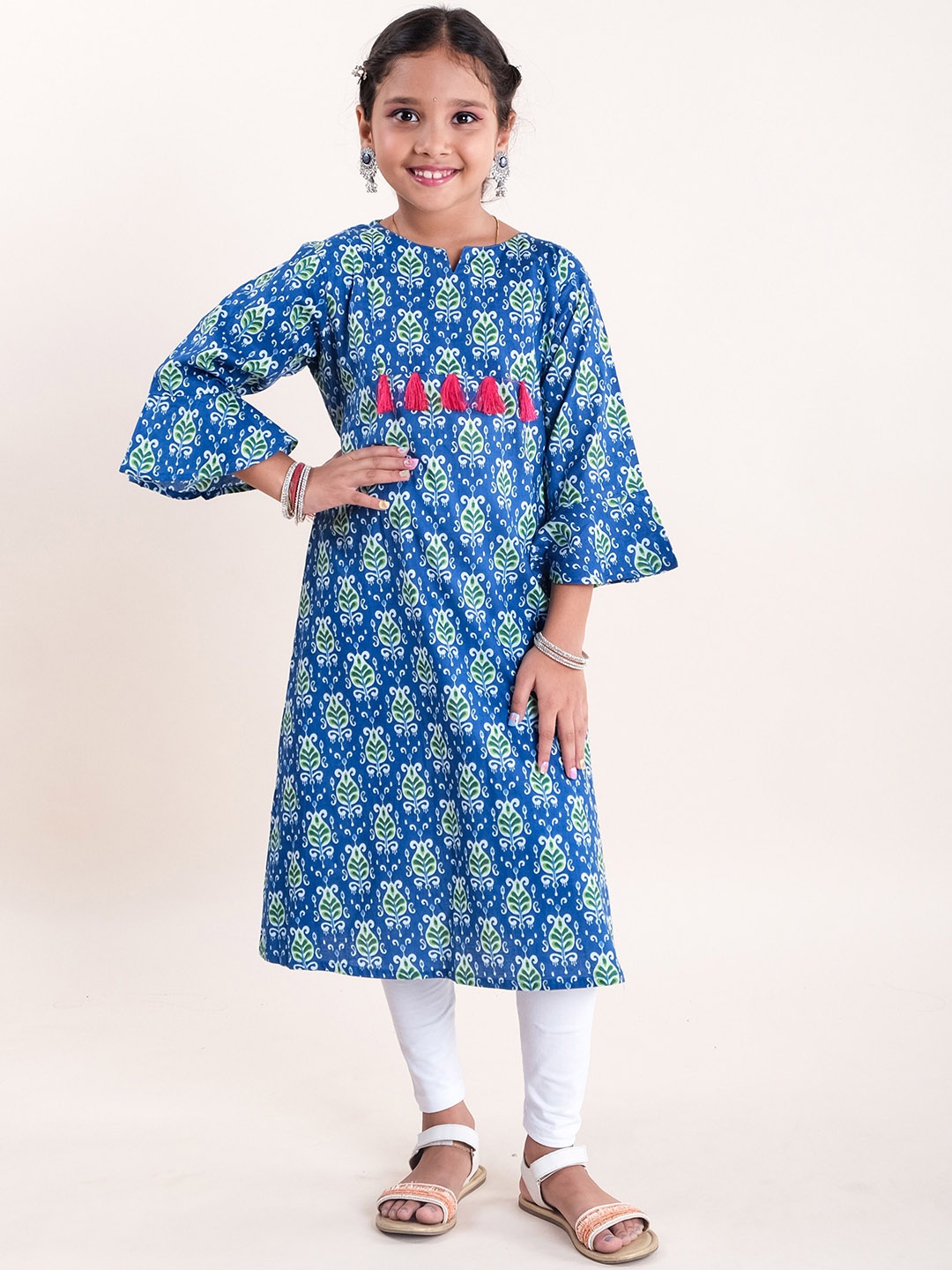 

KiddoPanti Girls Notched Neck Ethnic Printed A Line Pure Cotton Kurta with Legging, Blue