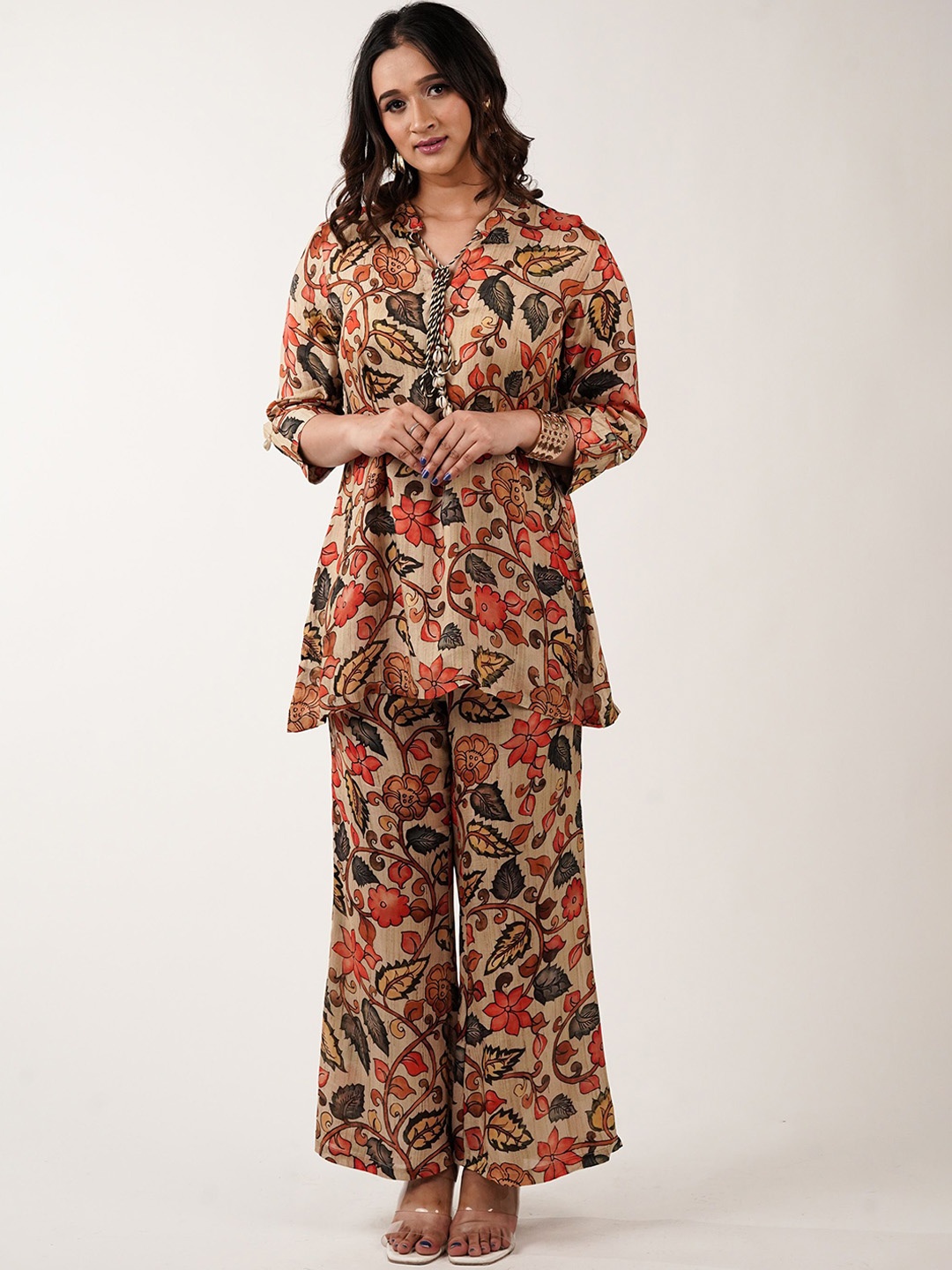 

NoLabels Floral Printed Shirt Collar Tunic & Trousers, Beige