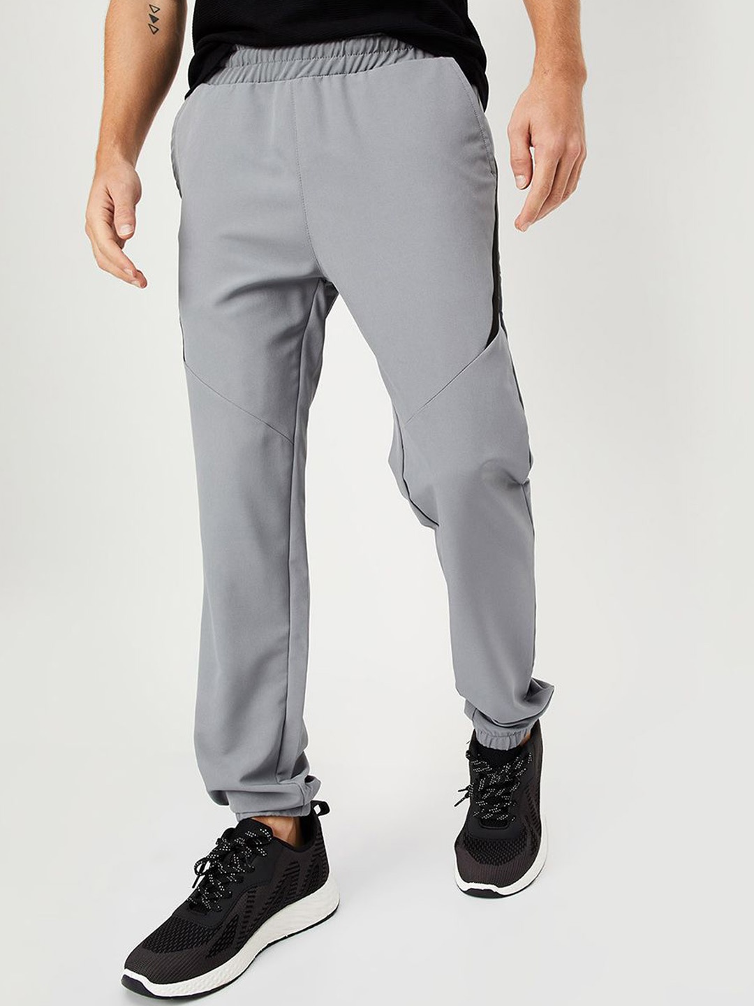 

max Men Mid Rise Joggers, Grey