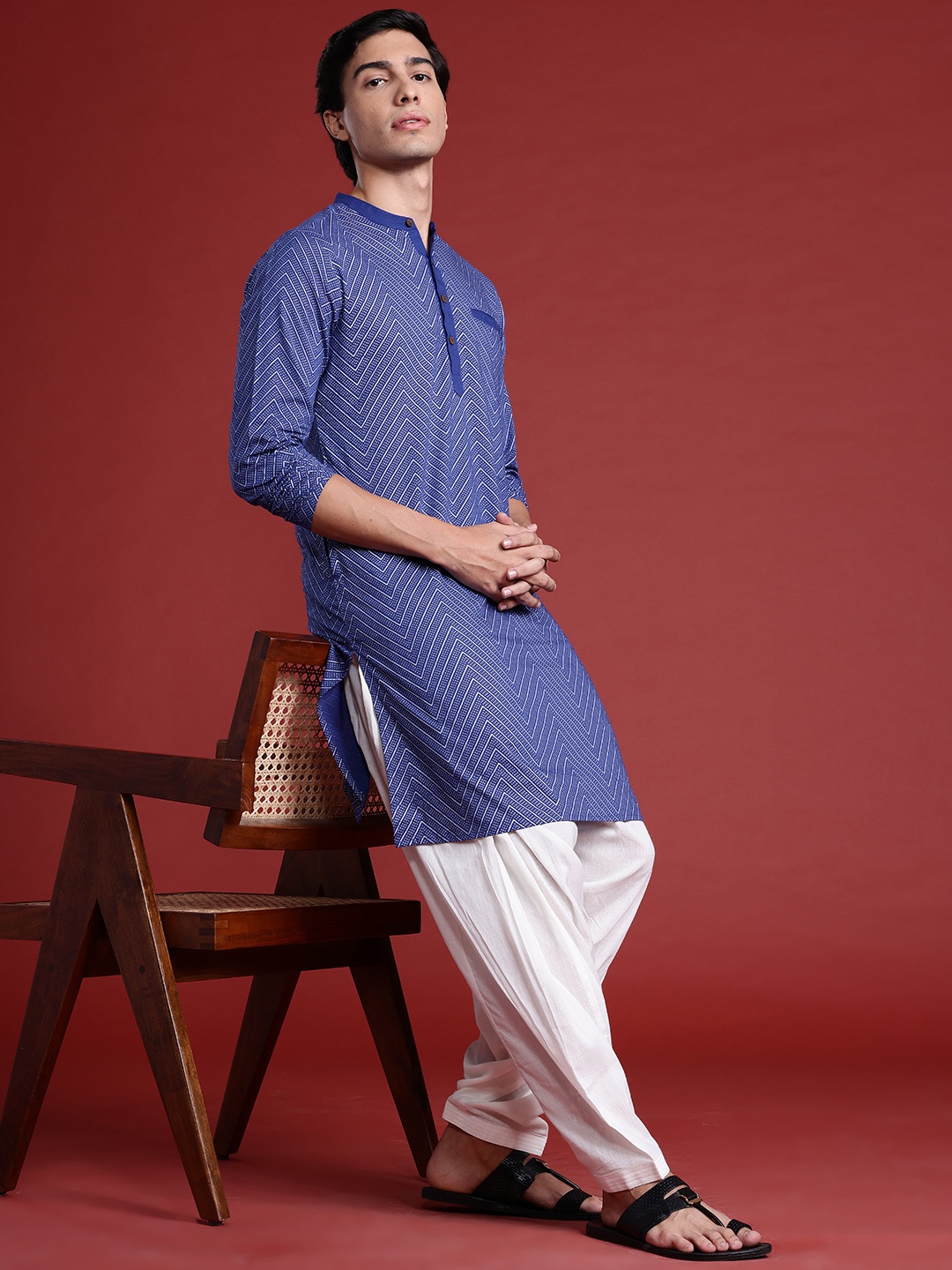 

Anouk Chevron Printed Indigo Kurta, Navy blue