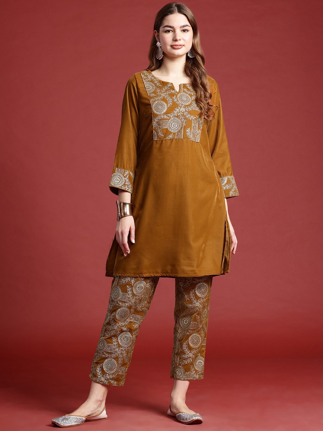 

Anouk Straight Ethnic Printed Festive Kurta Set, Mustard