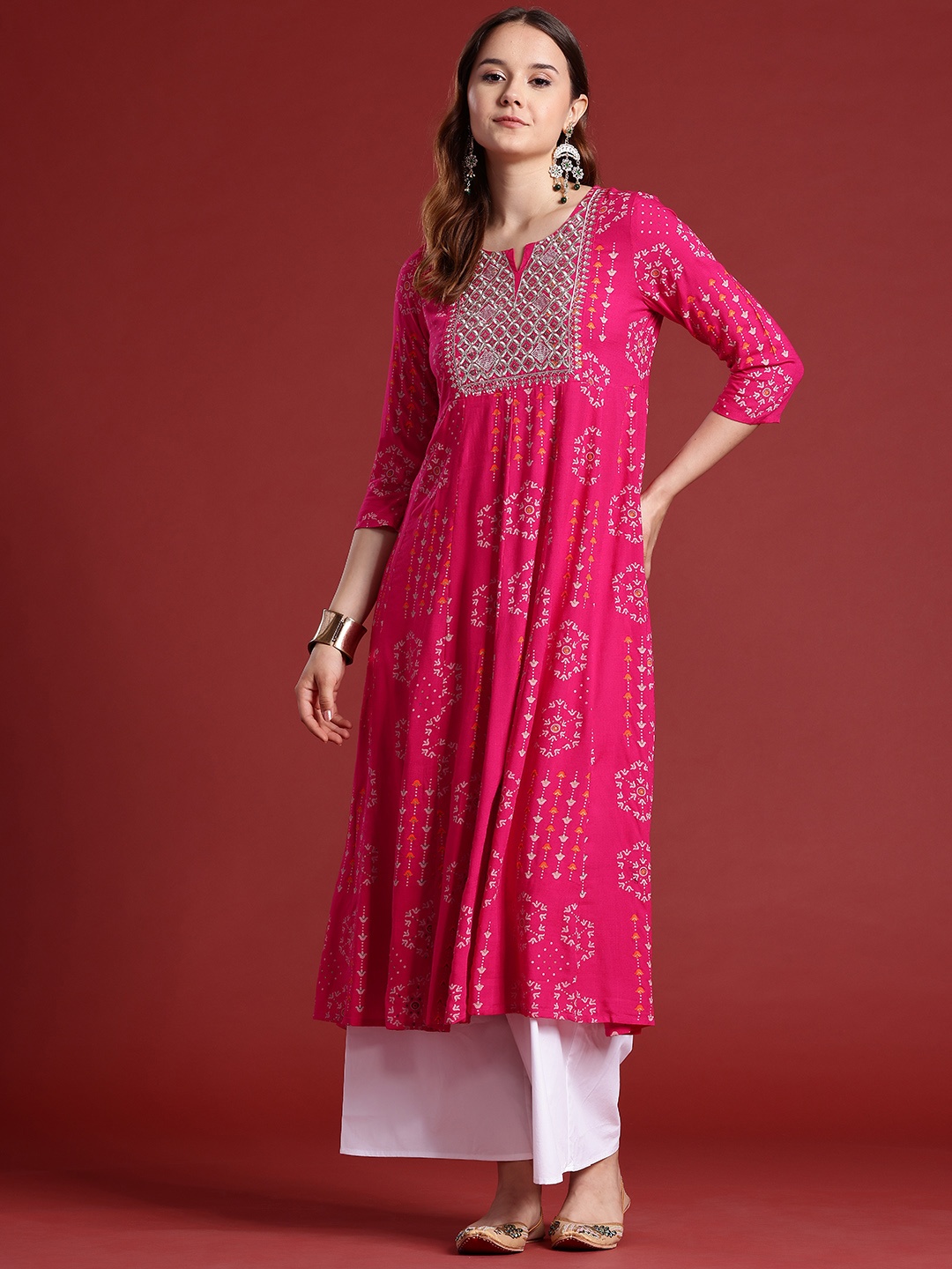 

Anouk Floral Yoke Design Thread Work Floral Kurta, Fuchsia