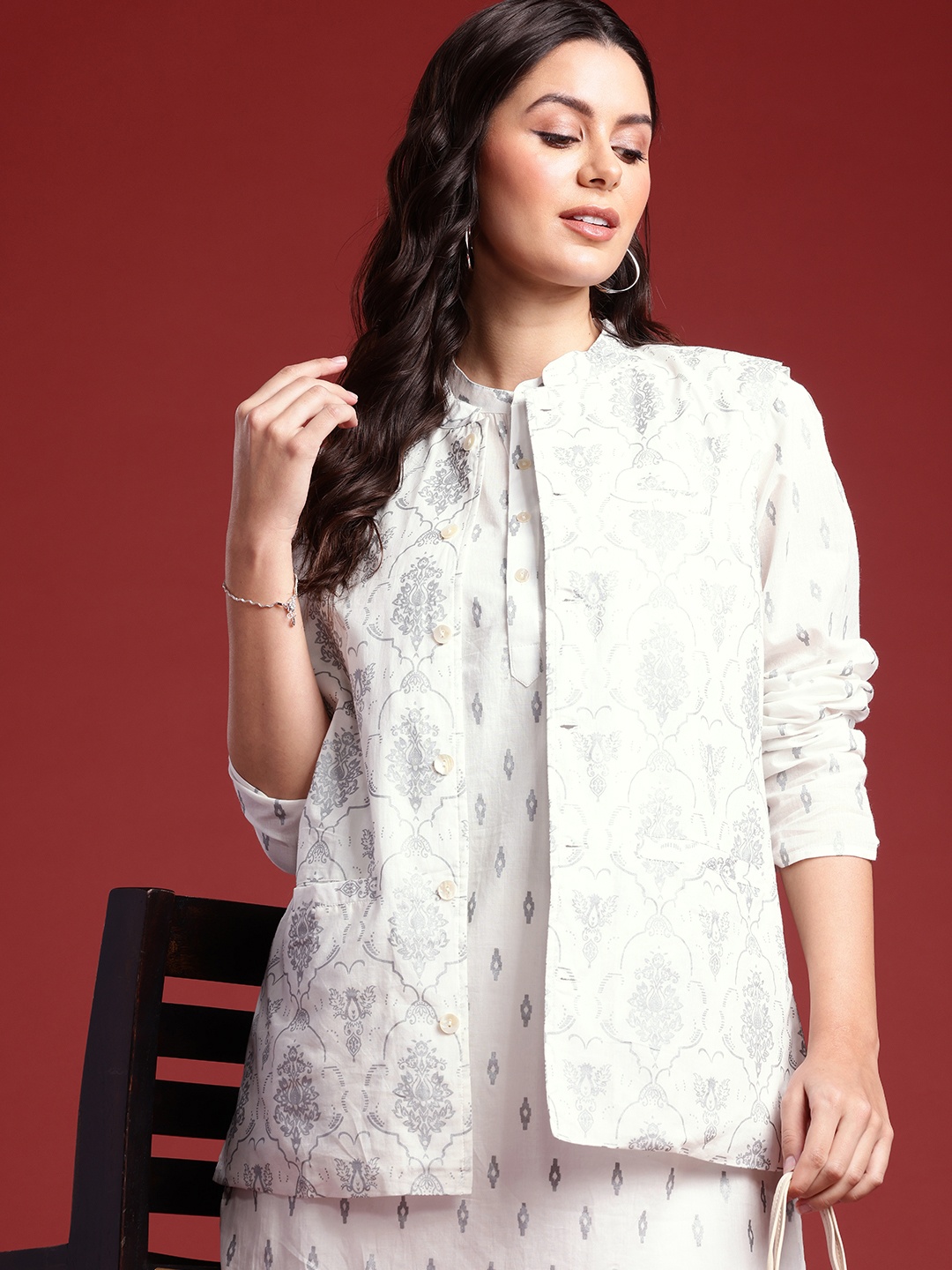 

Anouk Geometric Printed Band Collar Pure Cotton Kurta & Trousers With Nehru jacket, White
