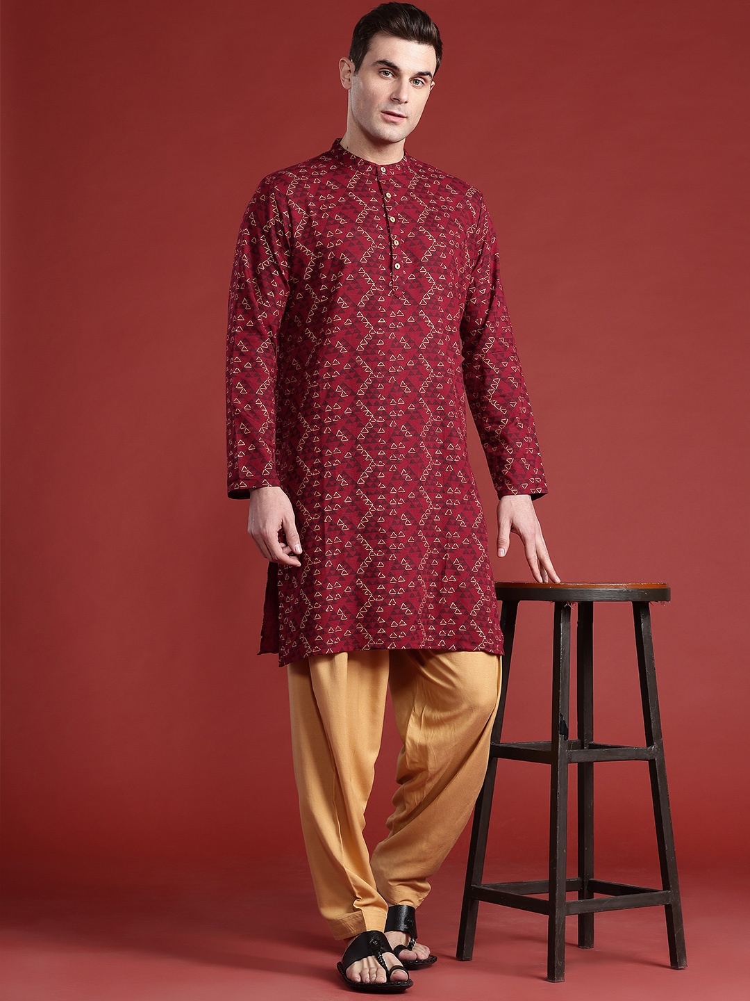 

Anouk Men Printed Regular Pure Cotton Kurta with Salwar, Maroon
