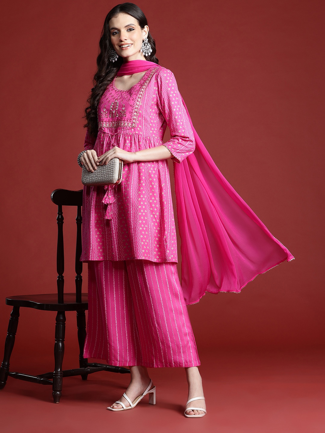 

Anouk Women Ethnic Motifs Printed Empire Thread Work Kurta with Palazzos & With Dupatta, Magenta