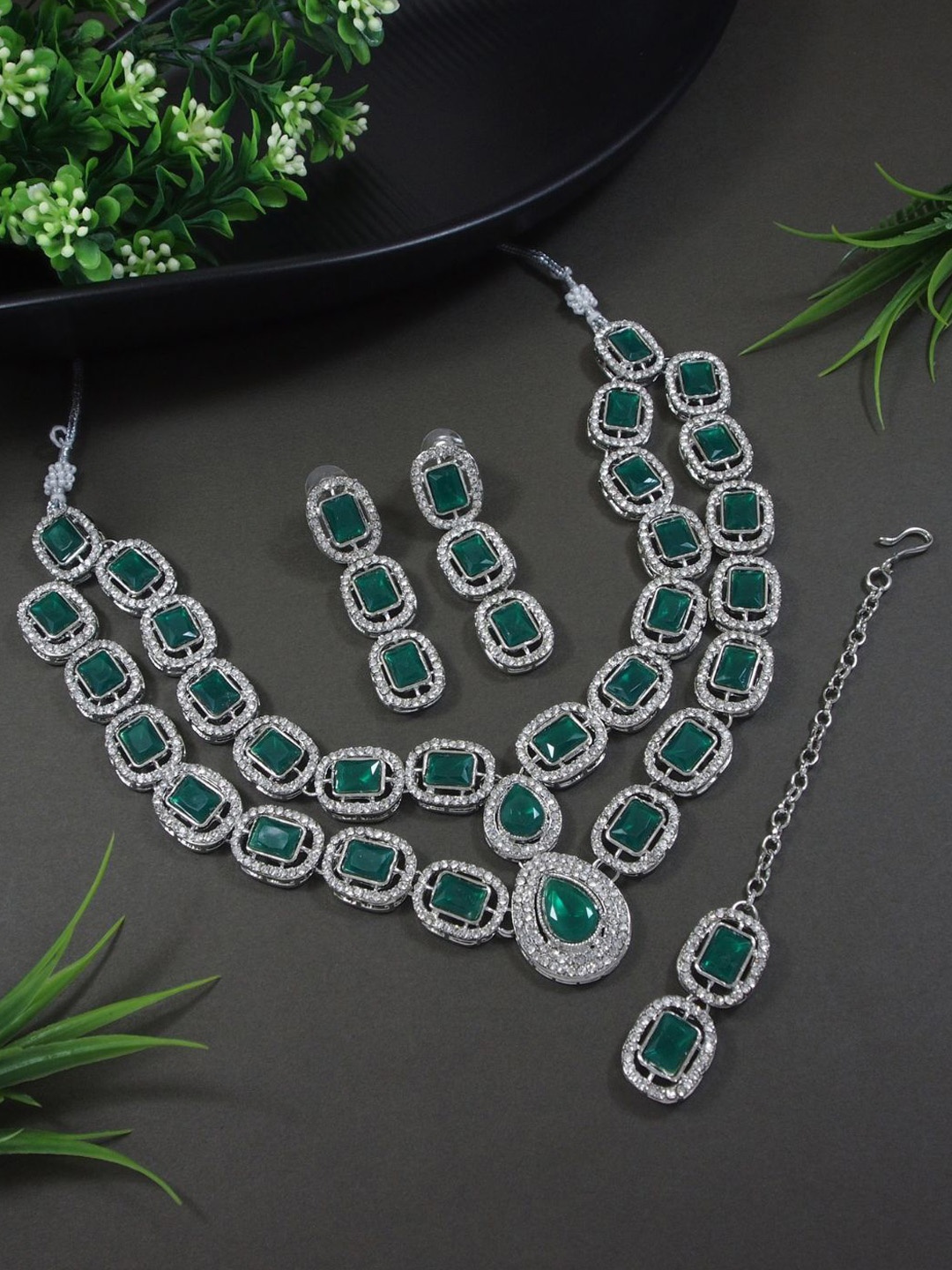 

I Jewels Silver-Plated Stone-Studded Choker Jewellery Set