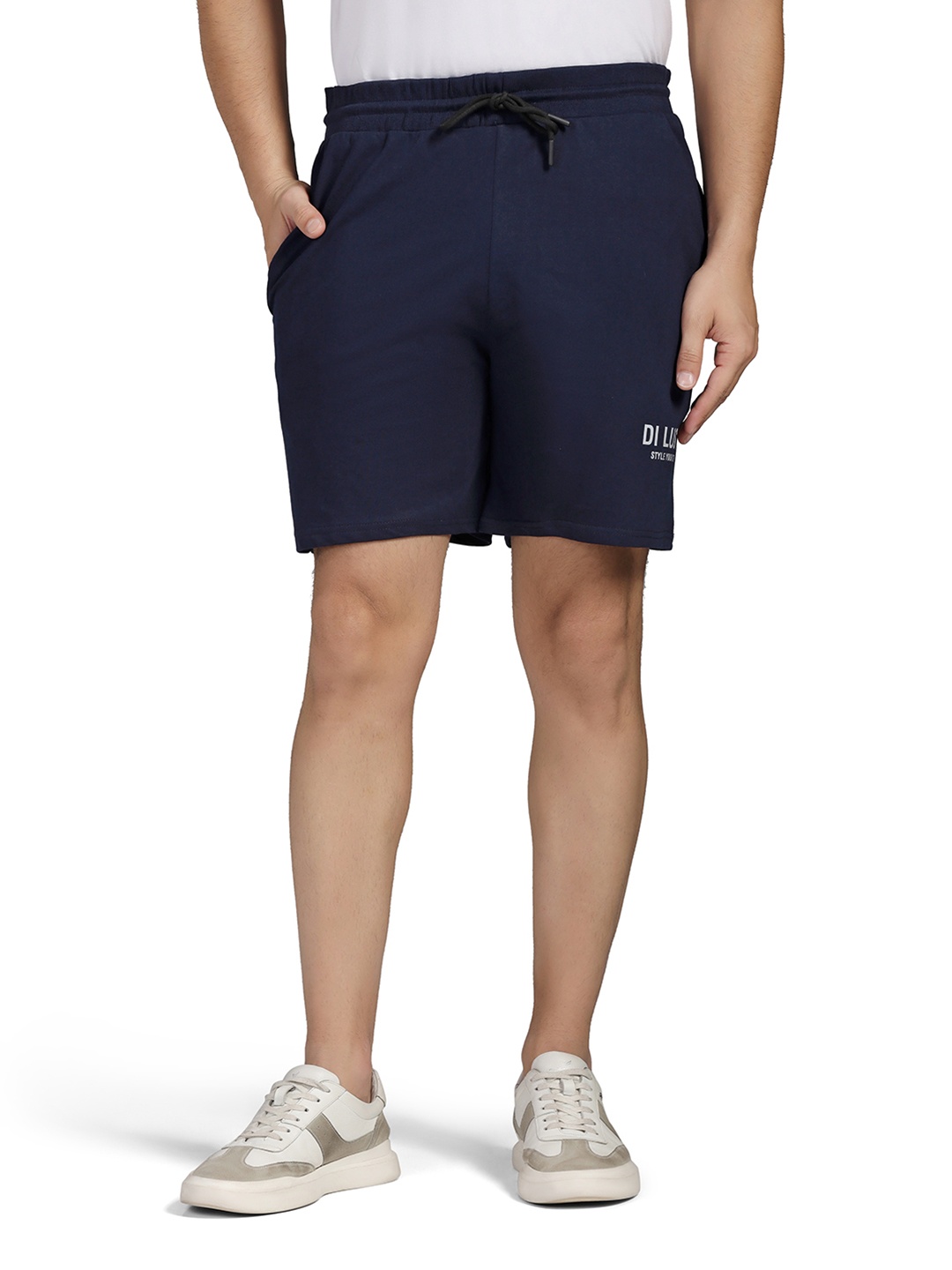 

DI LUSSO Men High-Rise Shorts, Navy blue
