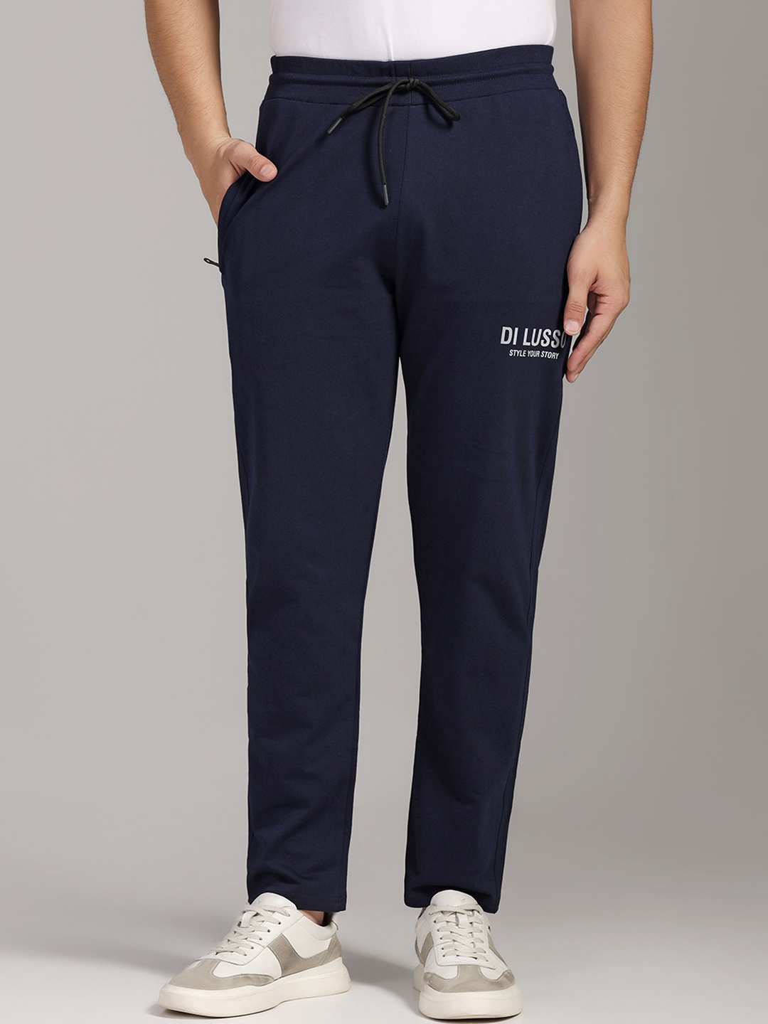 

DI LUSSO Men Relaxed Fit Mid-Rise Cotton Track Pants, Navy blue