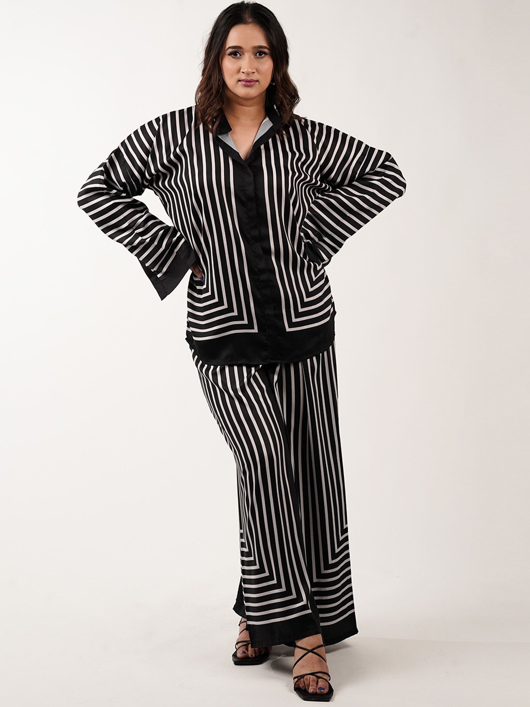 

NoLabels Striped Flared Sleeves Shirt & Palazzos, Black