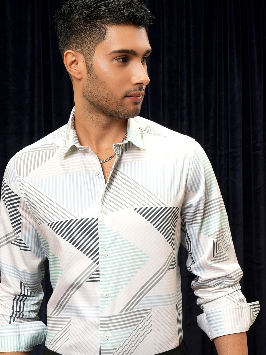 

LOCOMOTIVE Luxe Slim Fit Vertical Stripes Cotton Casual Shirt, White