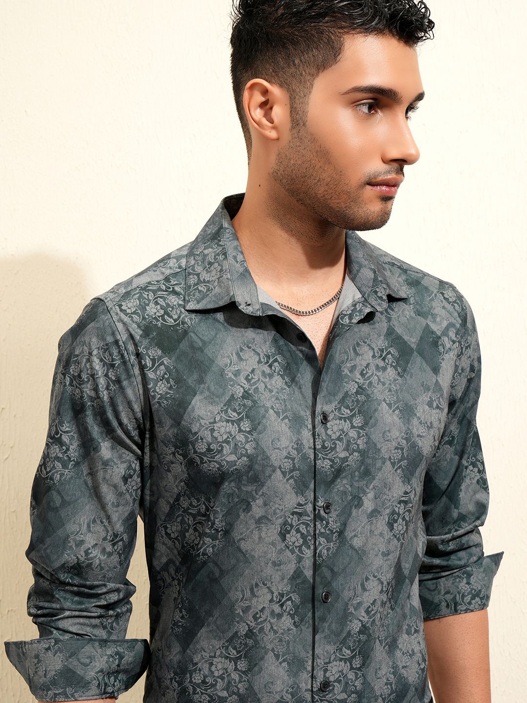 

LOCOMOTIVE Luxe Slim Fit Floral Printed Spread Collar Casual Shirt, Grey