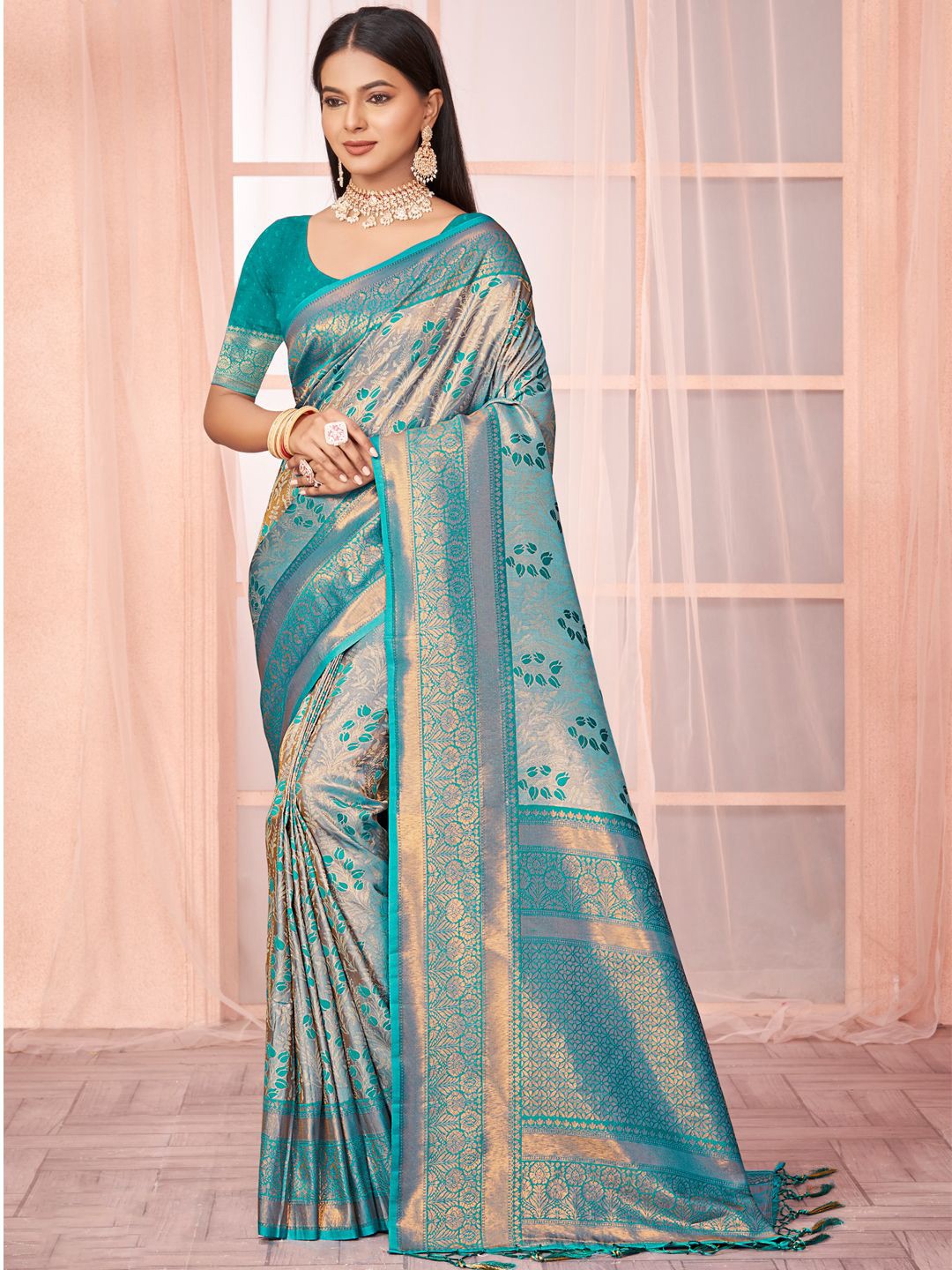 

SANGAM PRINTS Woven Design Zari Tussar Saree, Blue